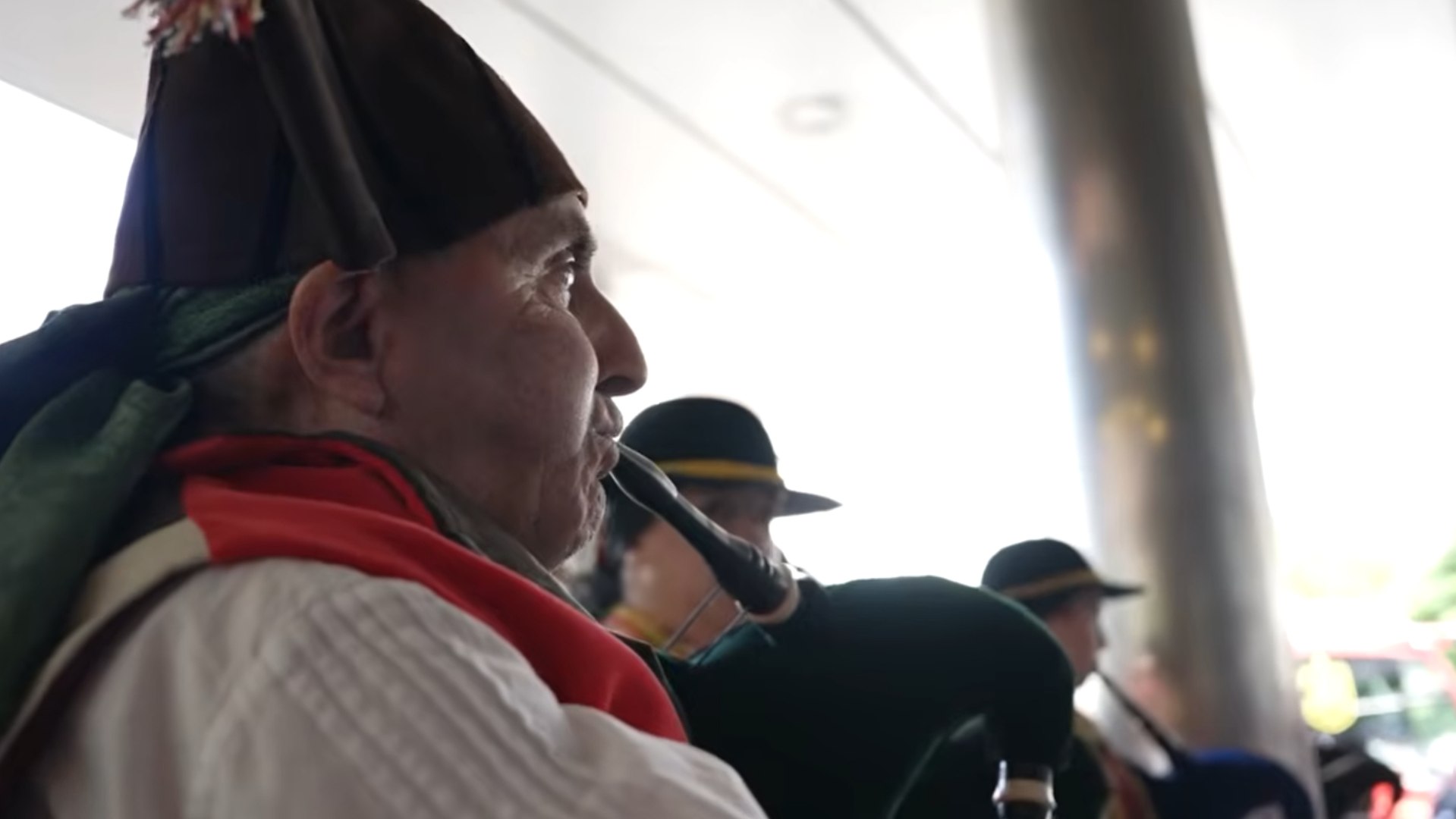 El recibimiento de la afición con la llegada de la Selección a A Coruña, donde esta noche disputará su penúltimo partido amistoso frente a Irak en el estadio Riazor.