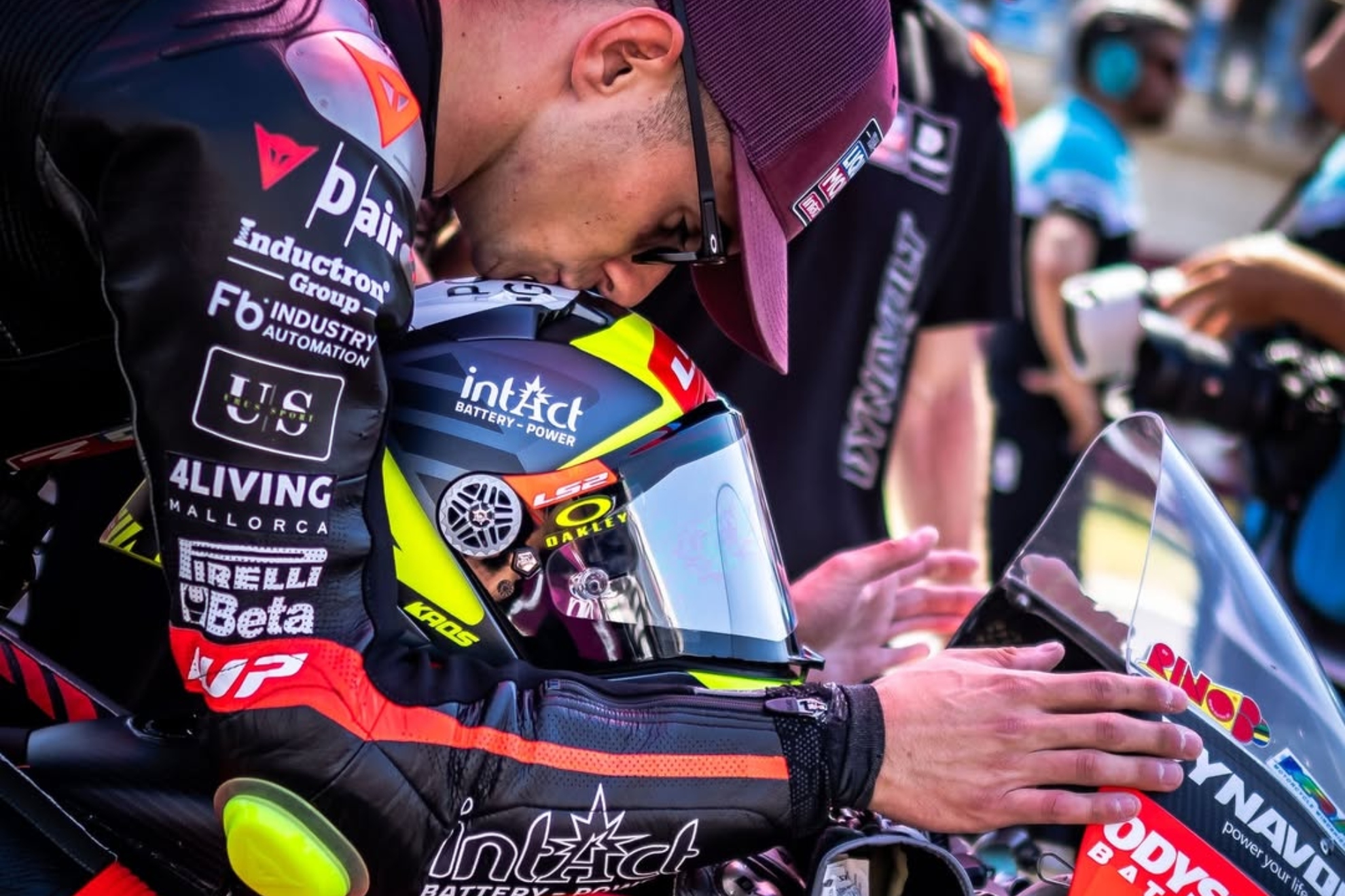 David Muñoz, en la parrilla de Balaton. INTACTGP
