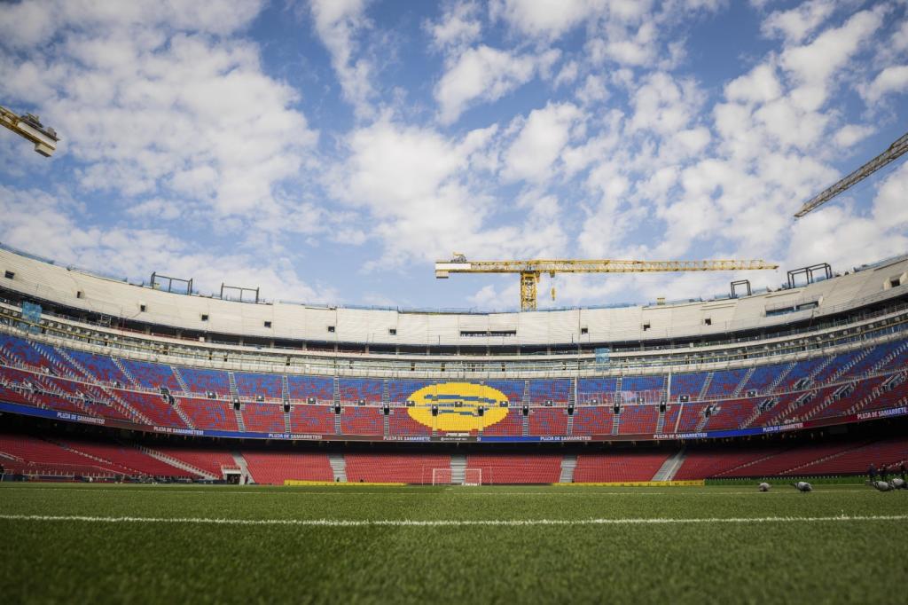 Entrenamiento del Barcelona femenino en el Camp Nou