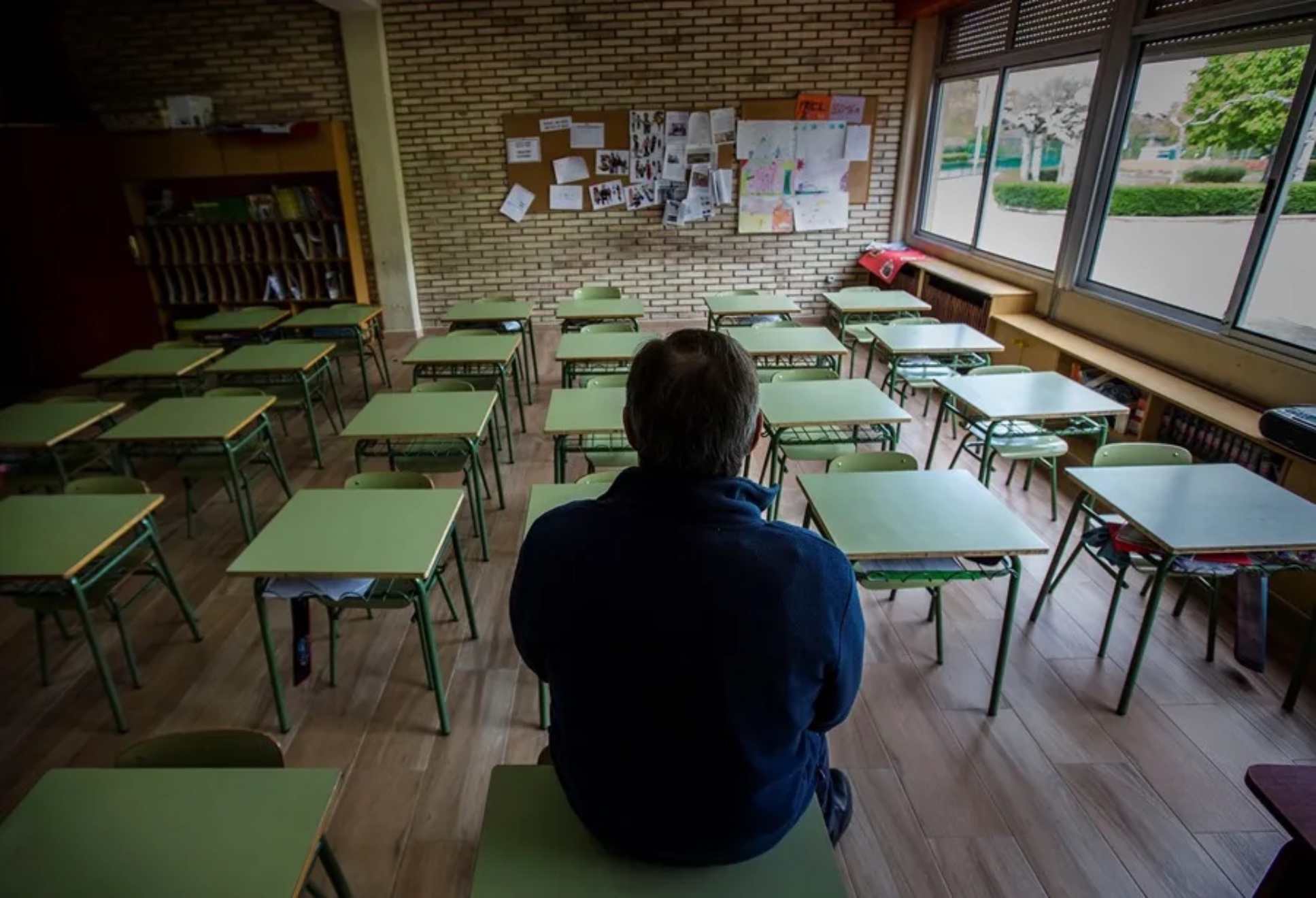 Profesor solo en aula. EFE