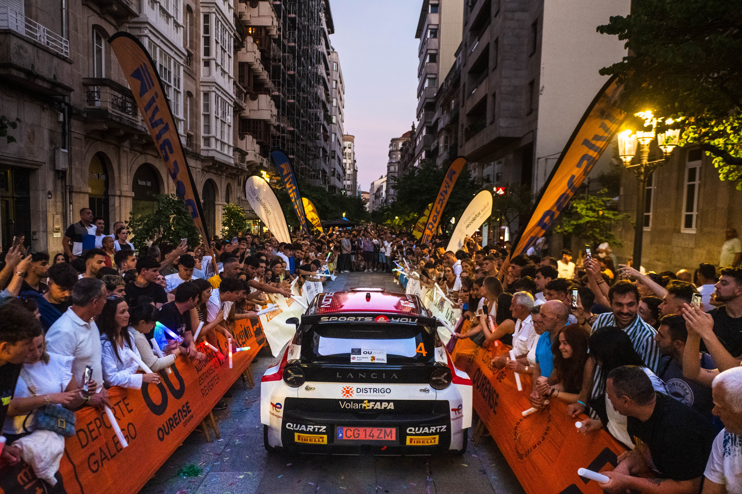El Lancia de Ruiloba tomando la salida.