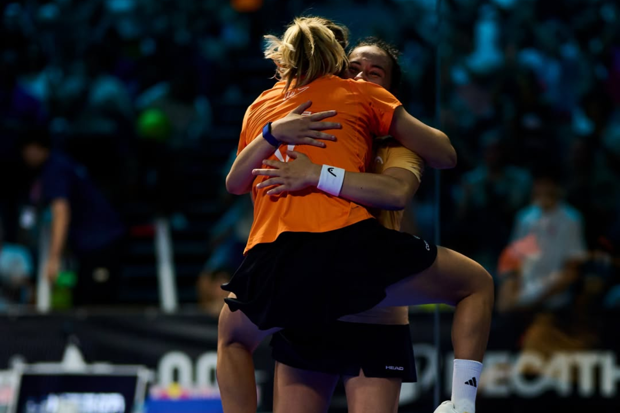 Ari Sánchez y Andrea Ustero celebrando el pase a la final.