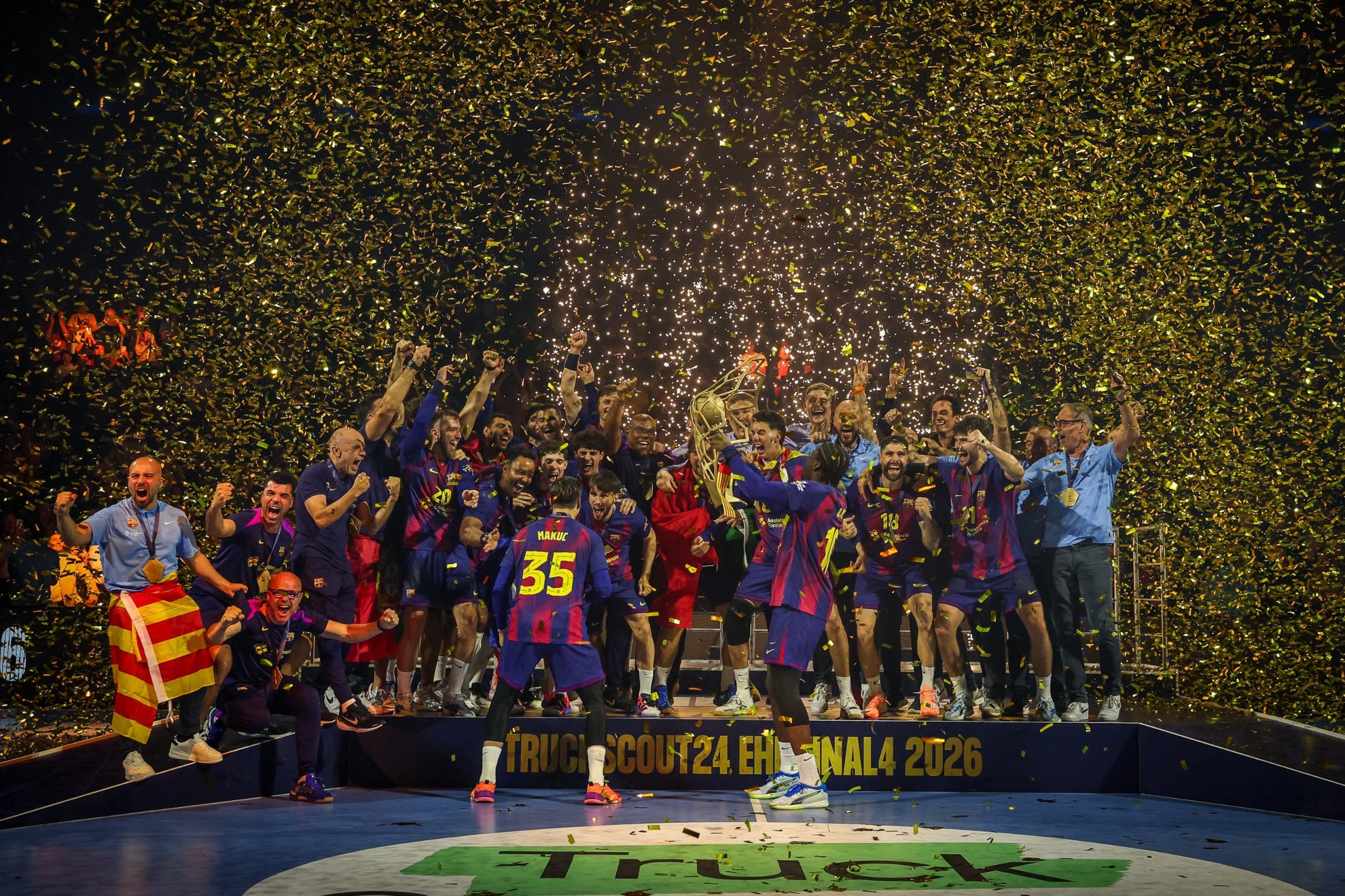 Mem y Makuc levantan la 13ª Champions para el Barça.