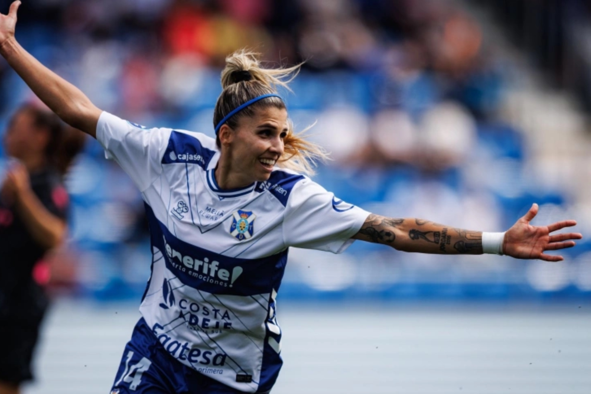Natalia Ramos celebra uno de los goles que ha marcado.