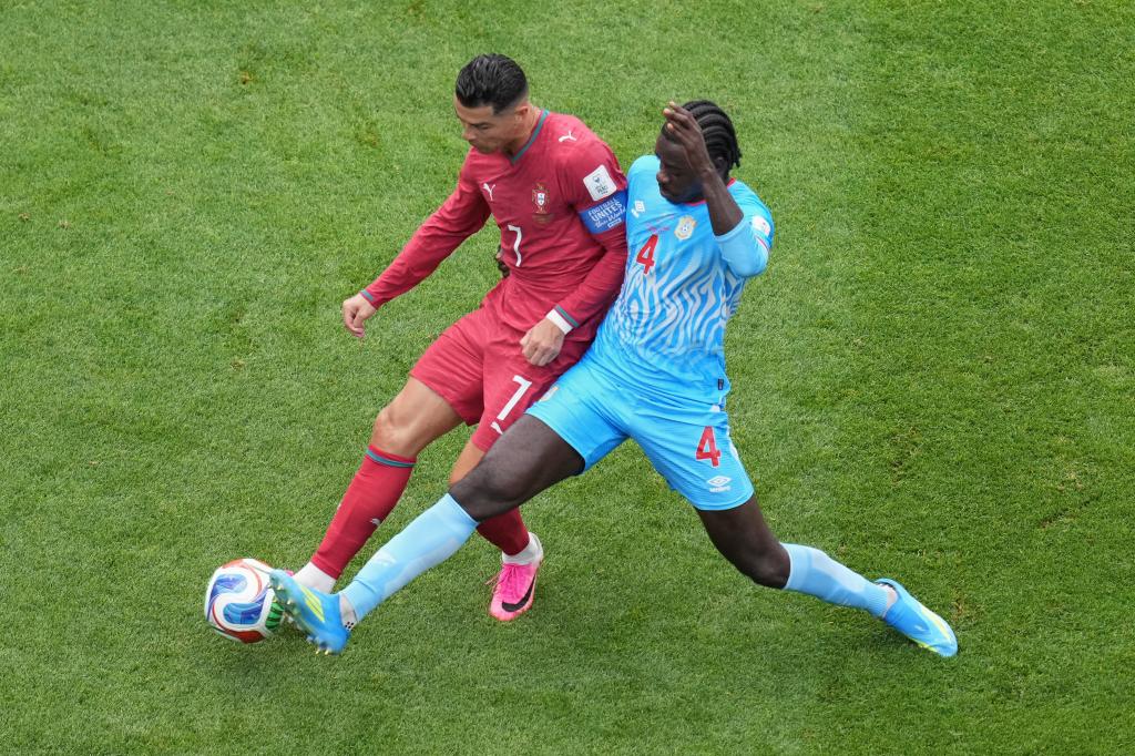 Cristiano Ronaldo, ante Tuanzebe.