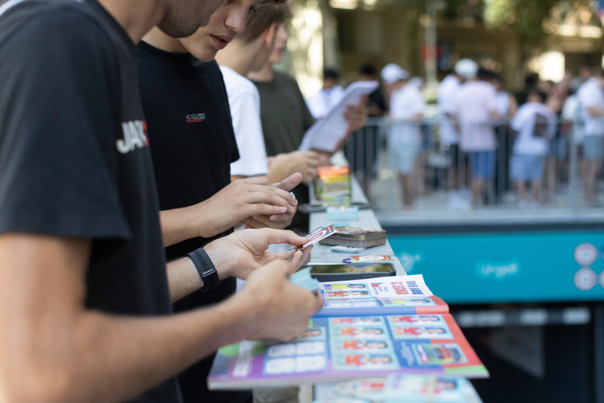 Hacienda lo confirma: si vendes cromos del Mundial tendrás que declararlo a partir de esta cifra