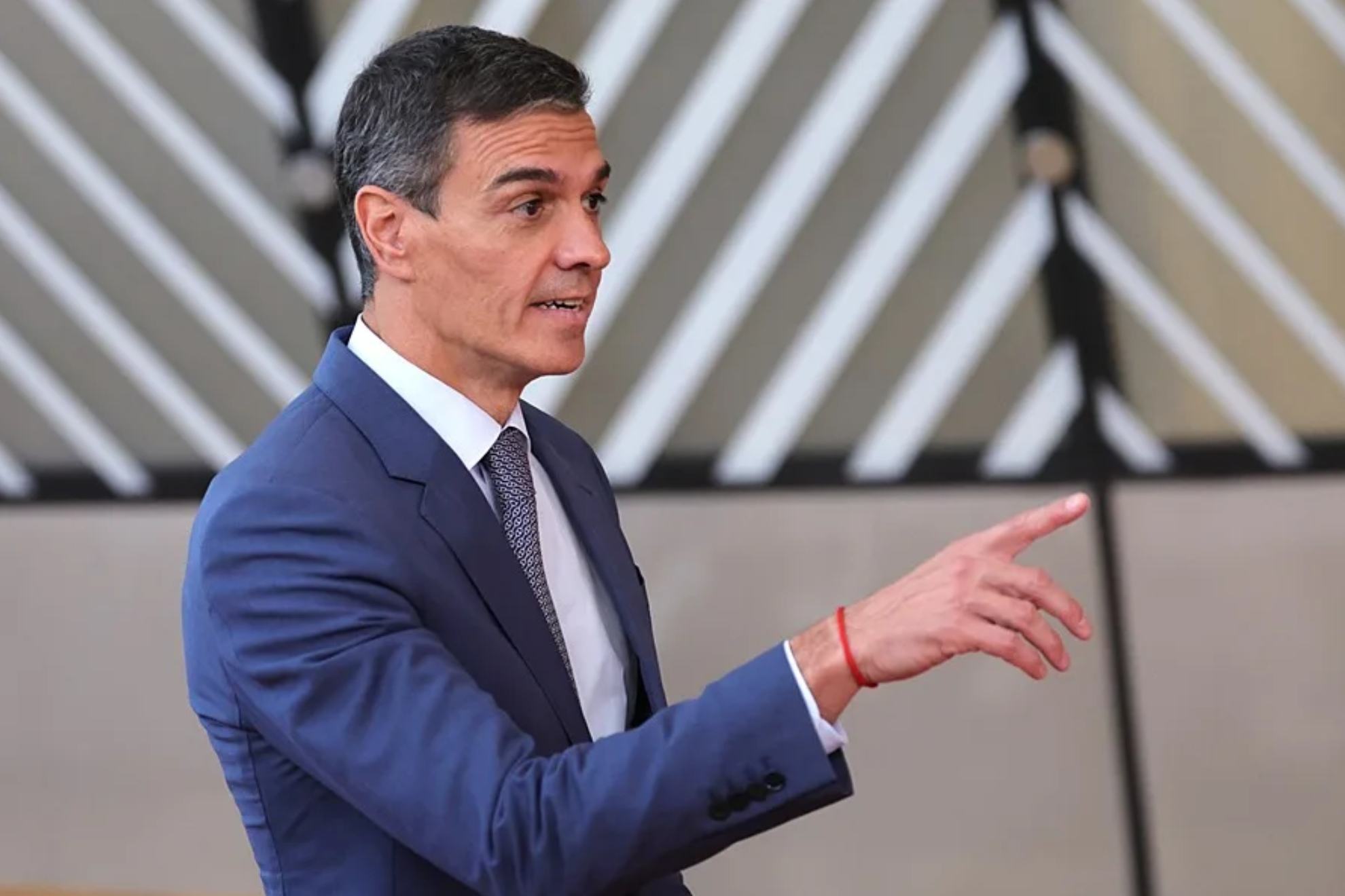Pedro Sánchez carga contra Feijóo