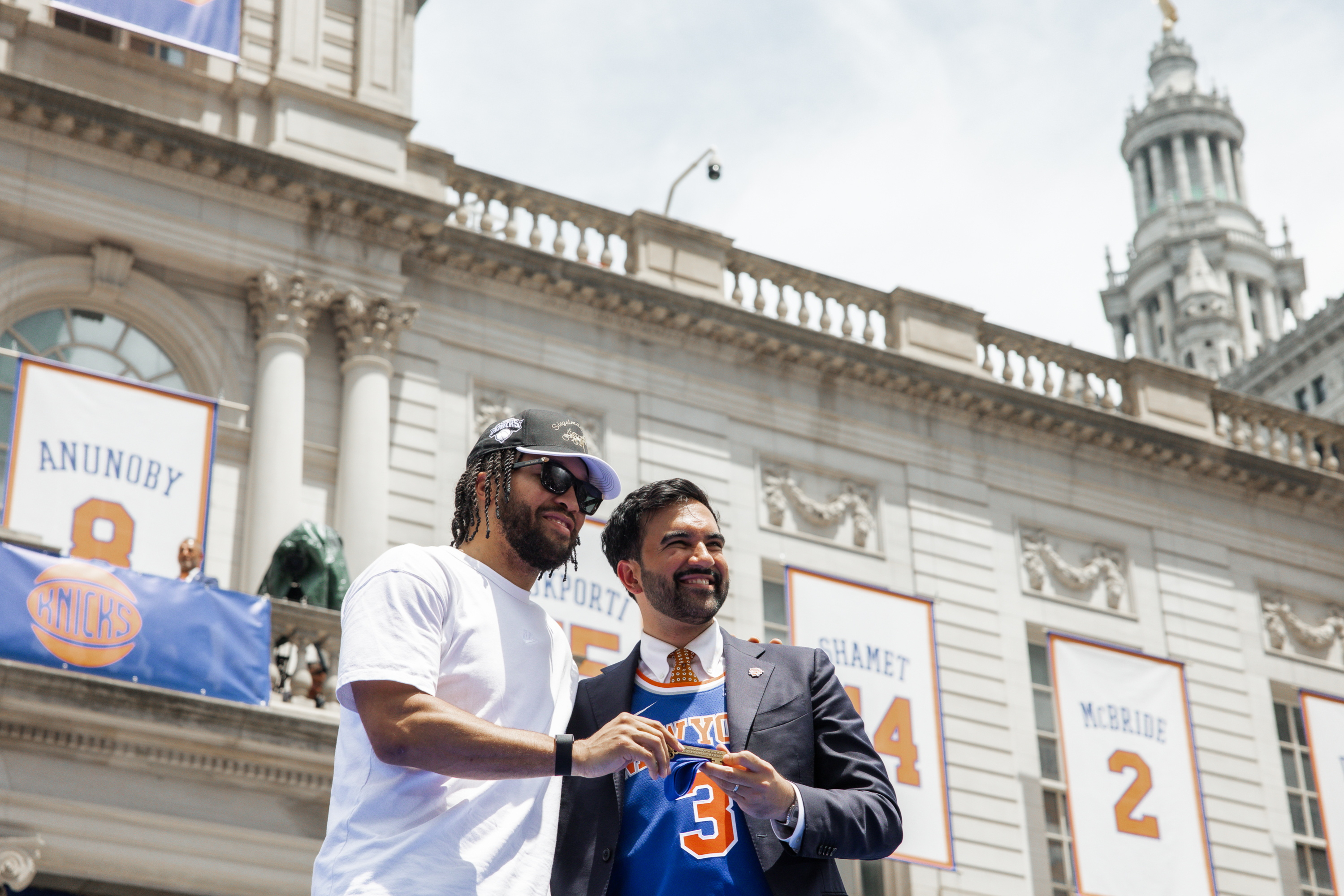 Mamdami le entregó las llaves de Nueva York a los jugadores de los Knicks: "Hemos esperado 53 años"