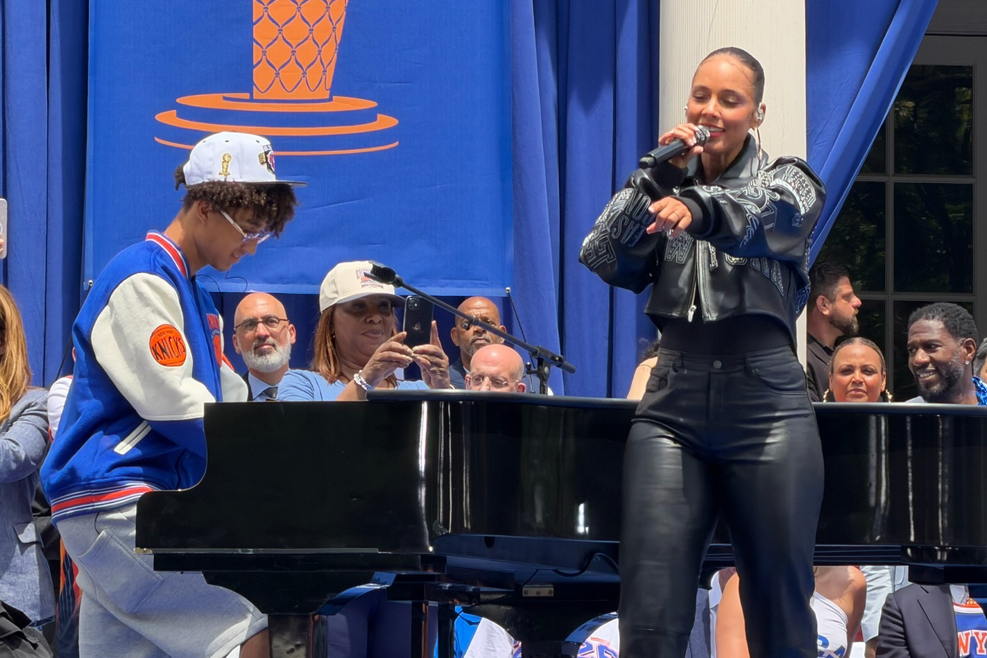 Alicia Keys cantó el mítico 'Empire State of Mind' en el desfile de campeones de los Knicks