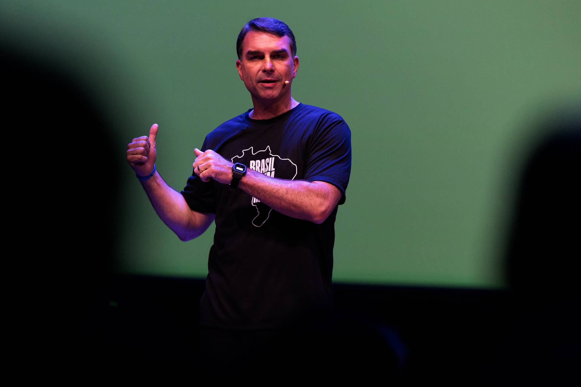 Flávio Bolsonaro, habla en la presentación del plan 'Brasil sin Miedo' este 18 de junio de 2026, en Sao Paulo.