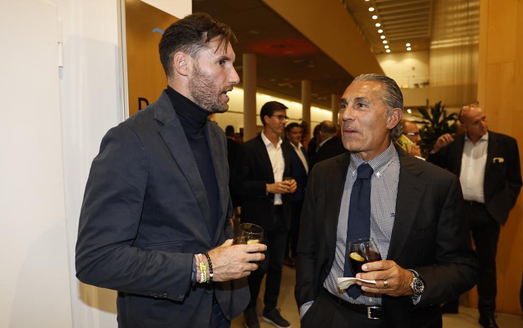 Rudy Fernández chats with Sergio Scariolo at the MARCA sport weekend.