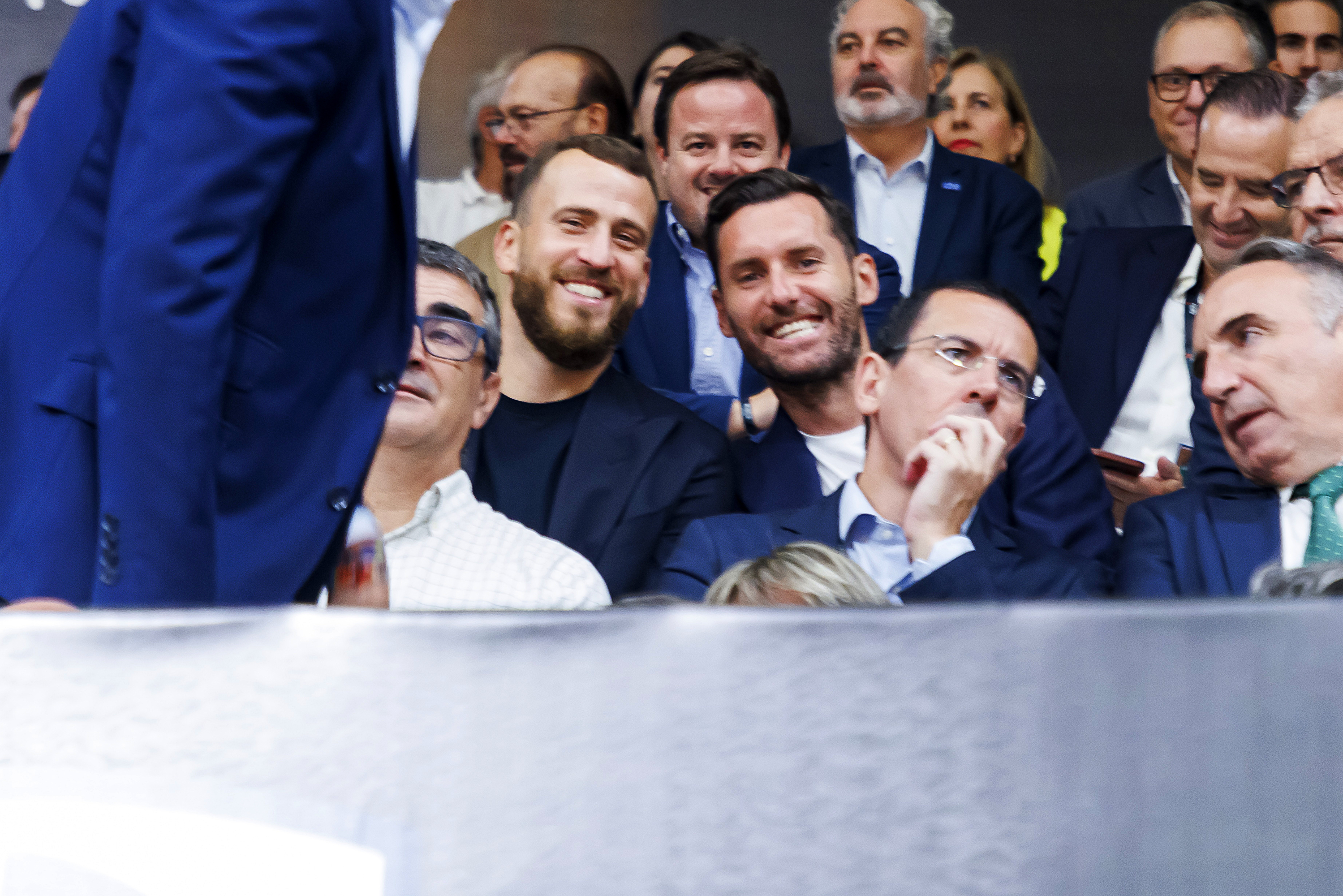 Sergio Rodríguez and Rudy Fernández, together in the stands at the 2024 Super Cup.