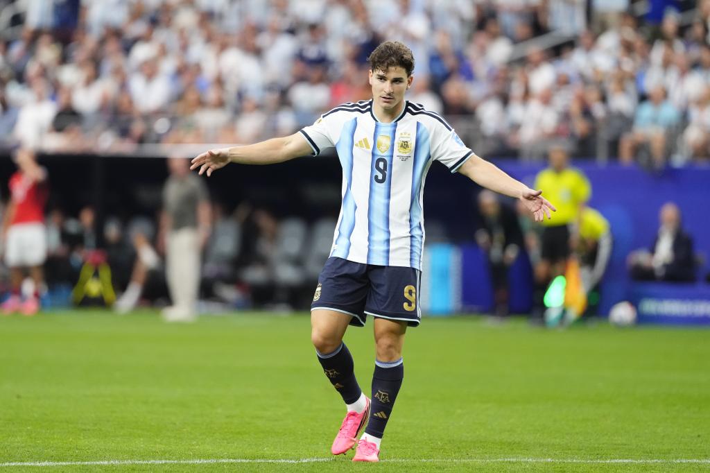 Julián Alvarez, en un encuentro del Mundial con Argentina.
