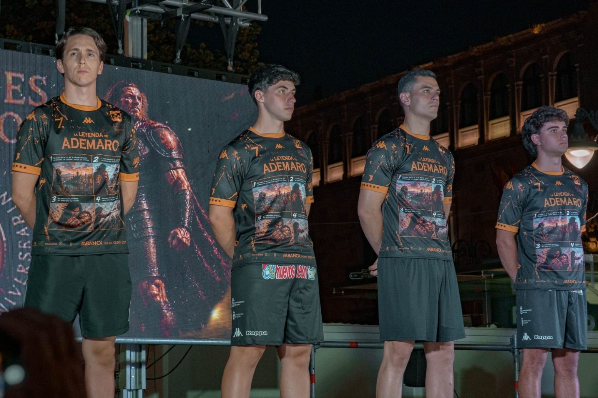 La nueva equipación de Ademar León. ADEMAR LEÓN