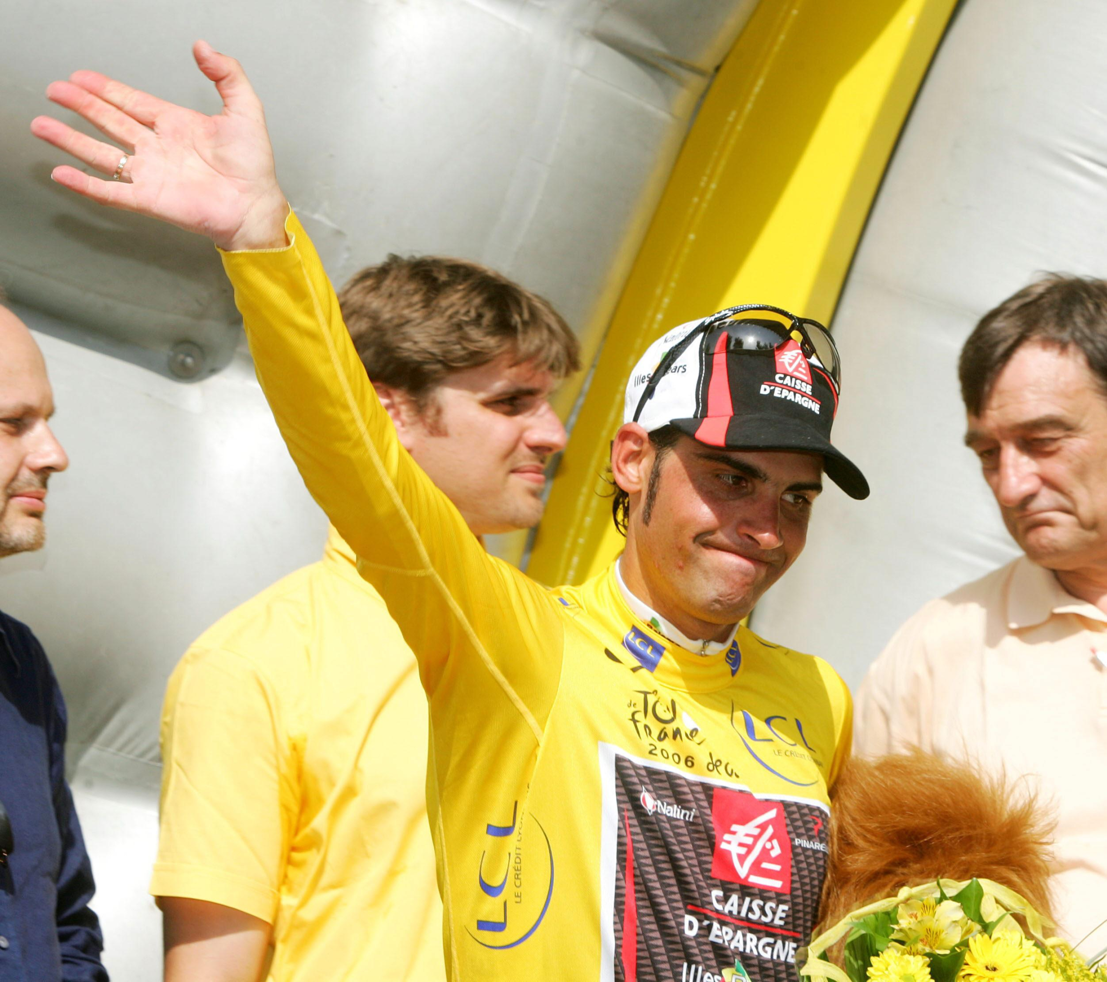 Óscar Pereiro, de amarillo.