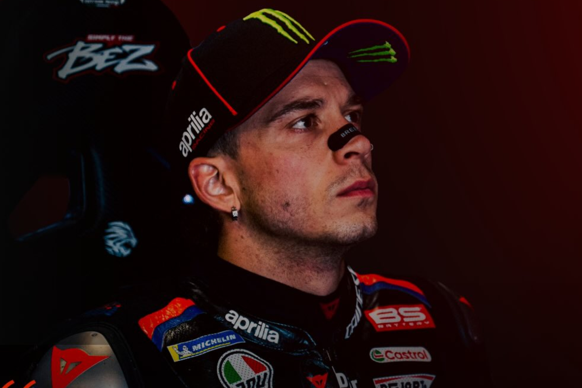 Marco Bezzecchi, en su box, durante el GP de la República Checa.
