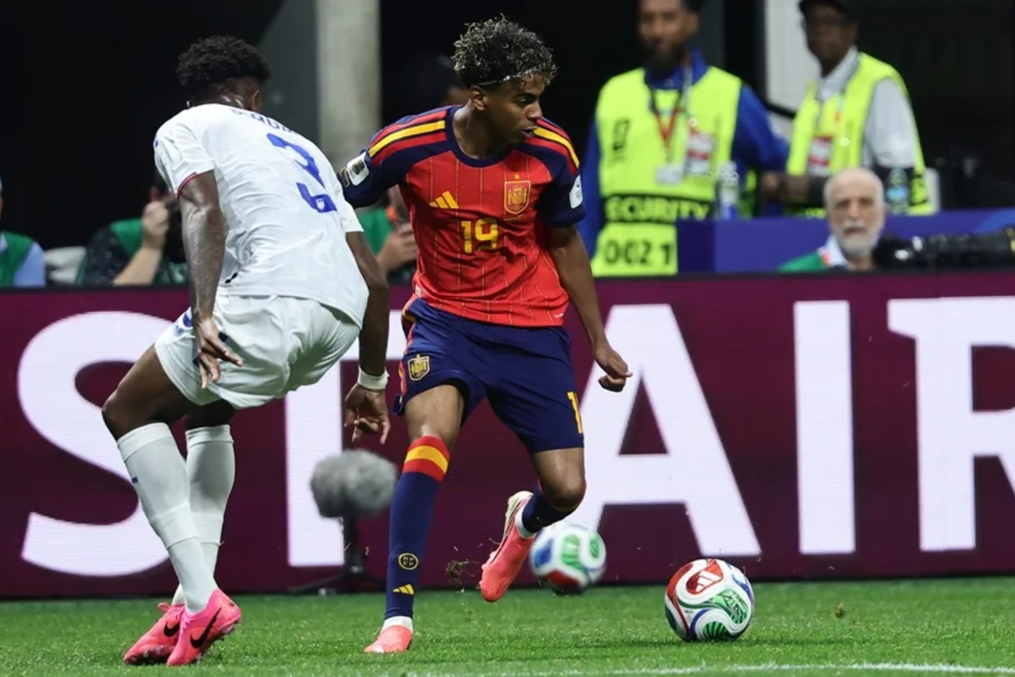 Lamine Yamal, durante el segundo partido de España en el Mundial
