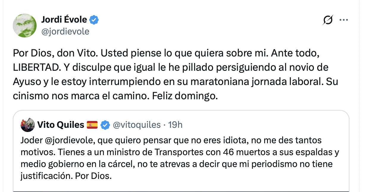 Vito Quiles and Jordi Evole exchange messages.