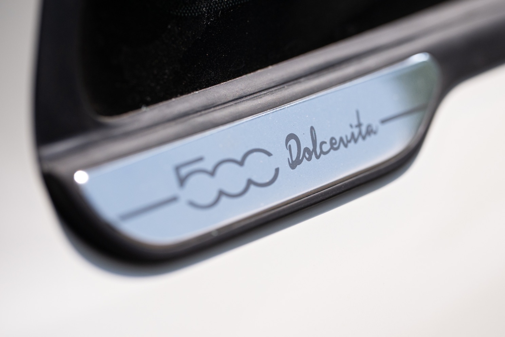 El Fiat 500 Dolcevita está a la venta desde 21.954 € o 19.455 financiado.&nbsp;