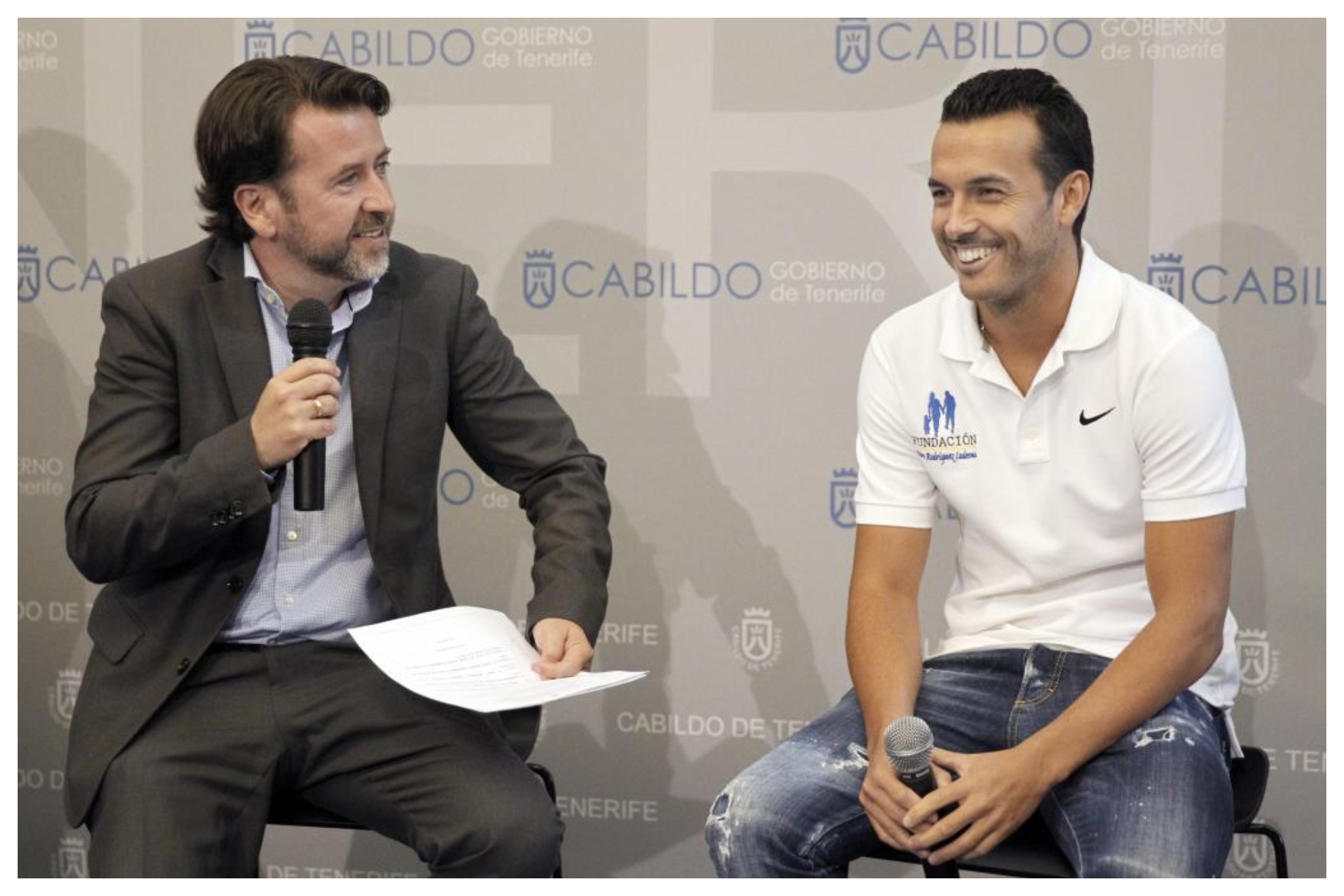 Pedro, presentando hace unos años el Torneo Nacional Alevín de Fútbol-8 de su Fundación