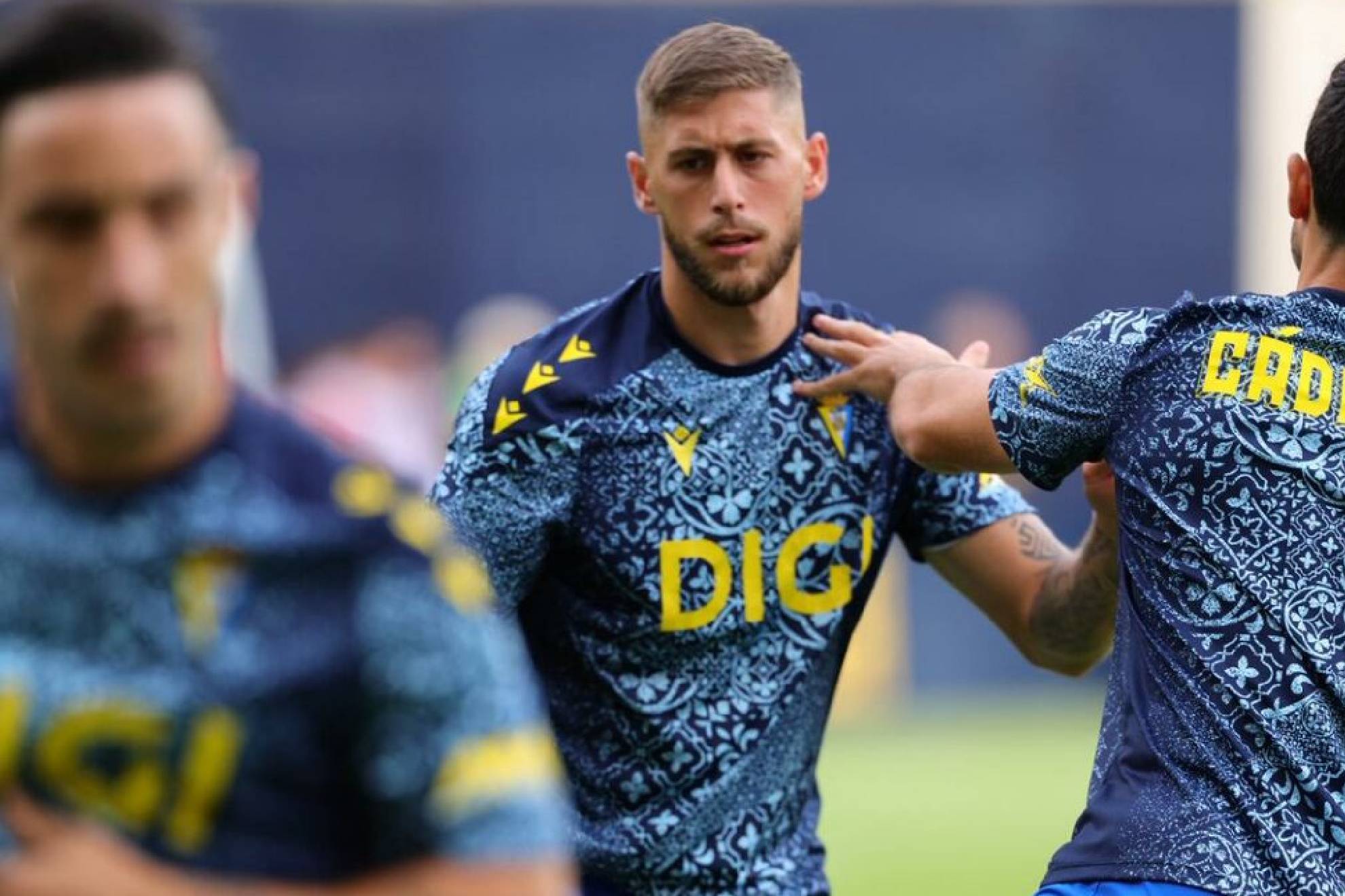 El central se marcha del cuadro gaditano una temporada después de su llegada al club