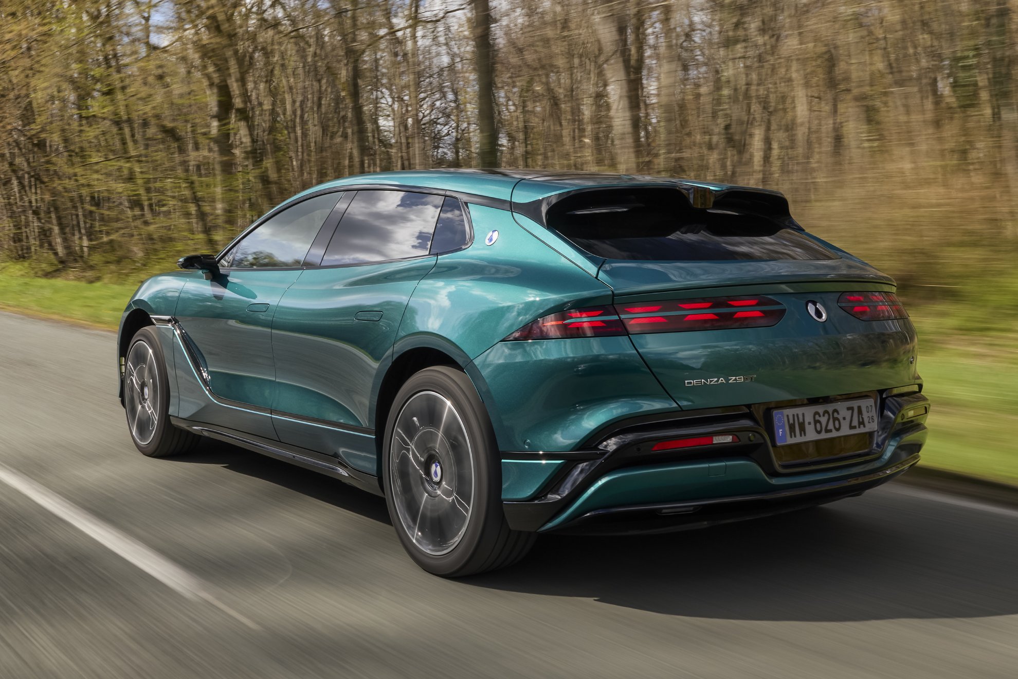 La silueta del Z9GT es de tipo shooting brake.