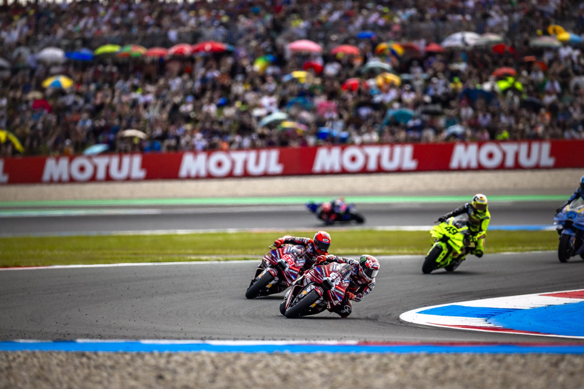 Las dos Ducati oficiales.