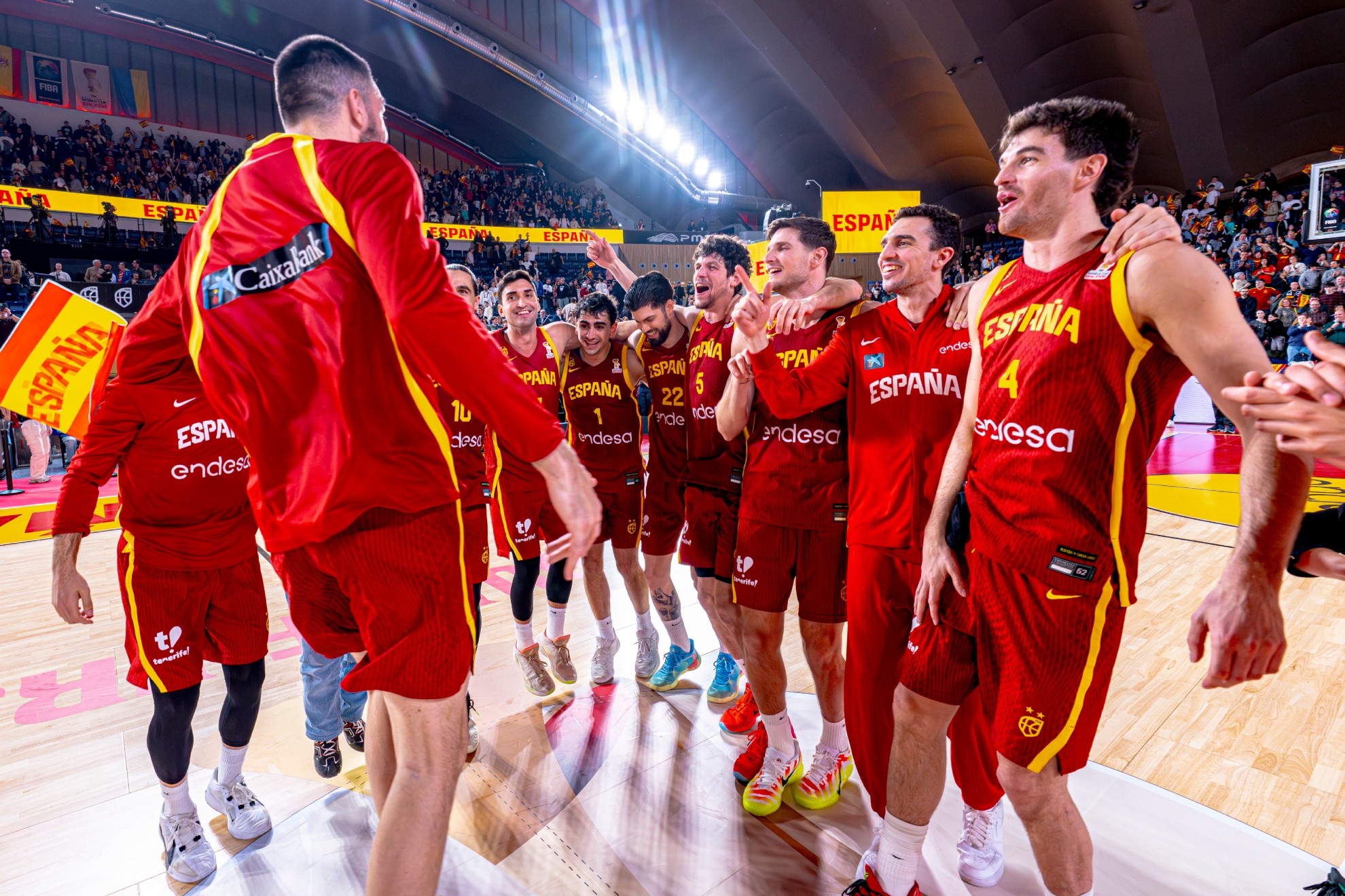 Los jugadores de la selección española celebran durante un partido de las ventanas anteriores. Alberto Nevado/FEB