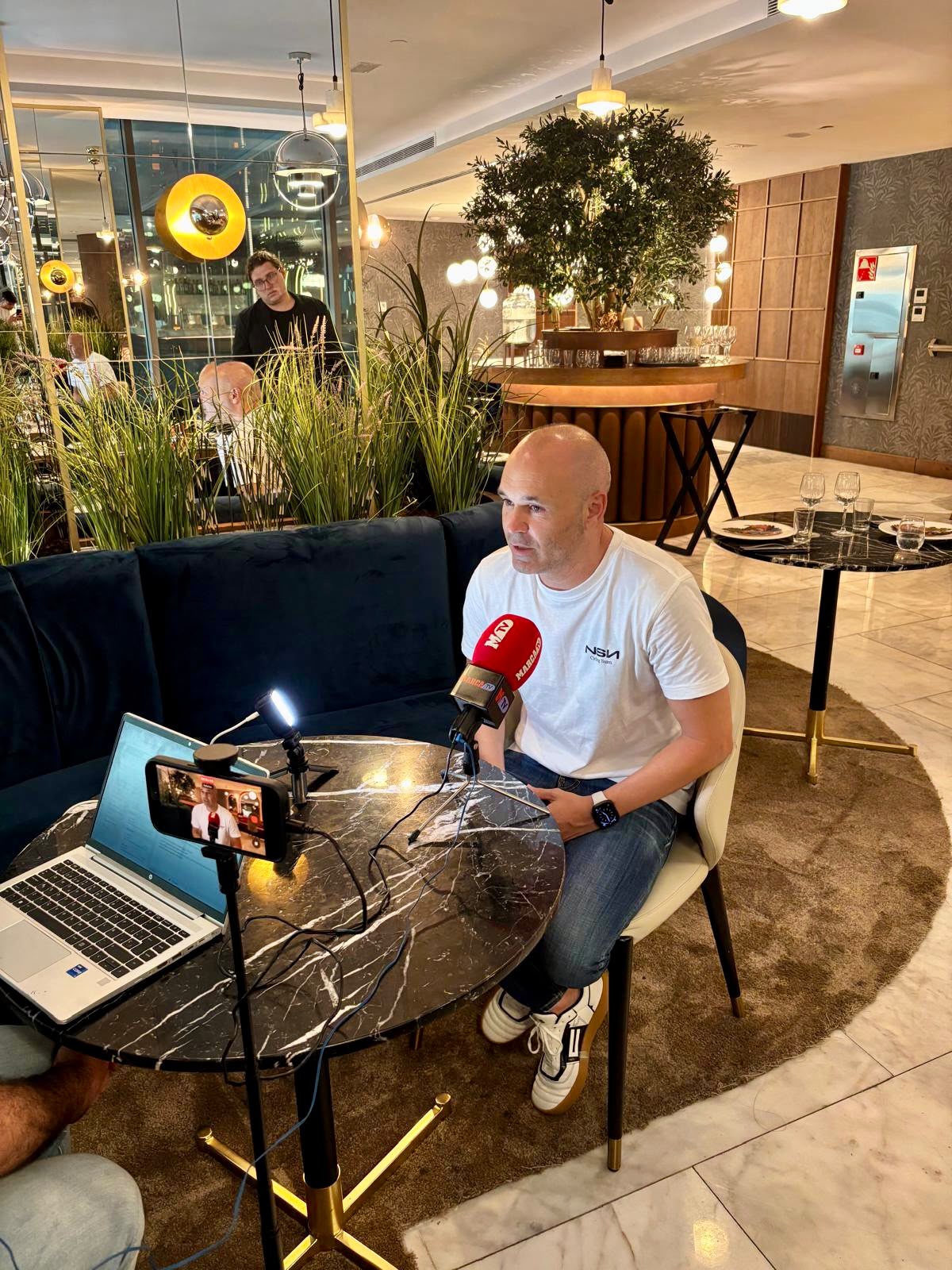 Iniesta, durante la entrevista con MARCA.