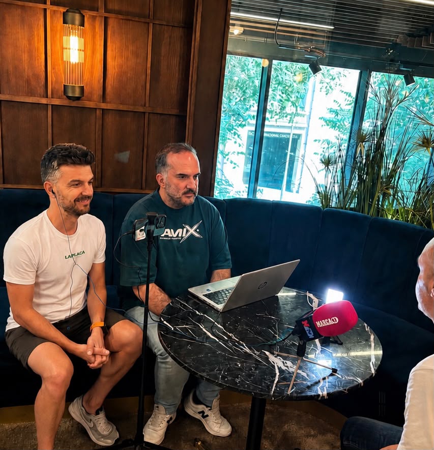 Periodistas de MARCA, con Iniesta.