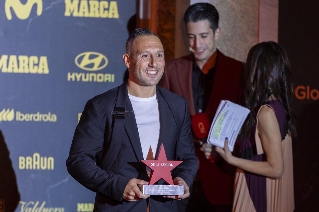 Cazorla, premiado en la gala MARCA