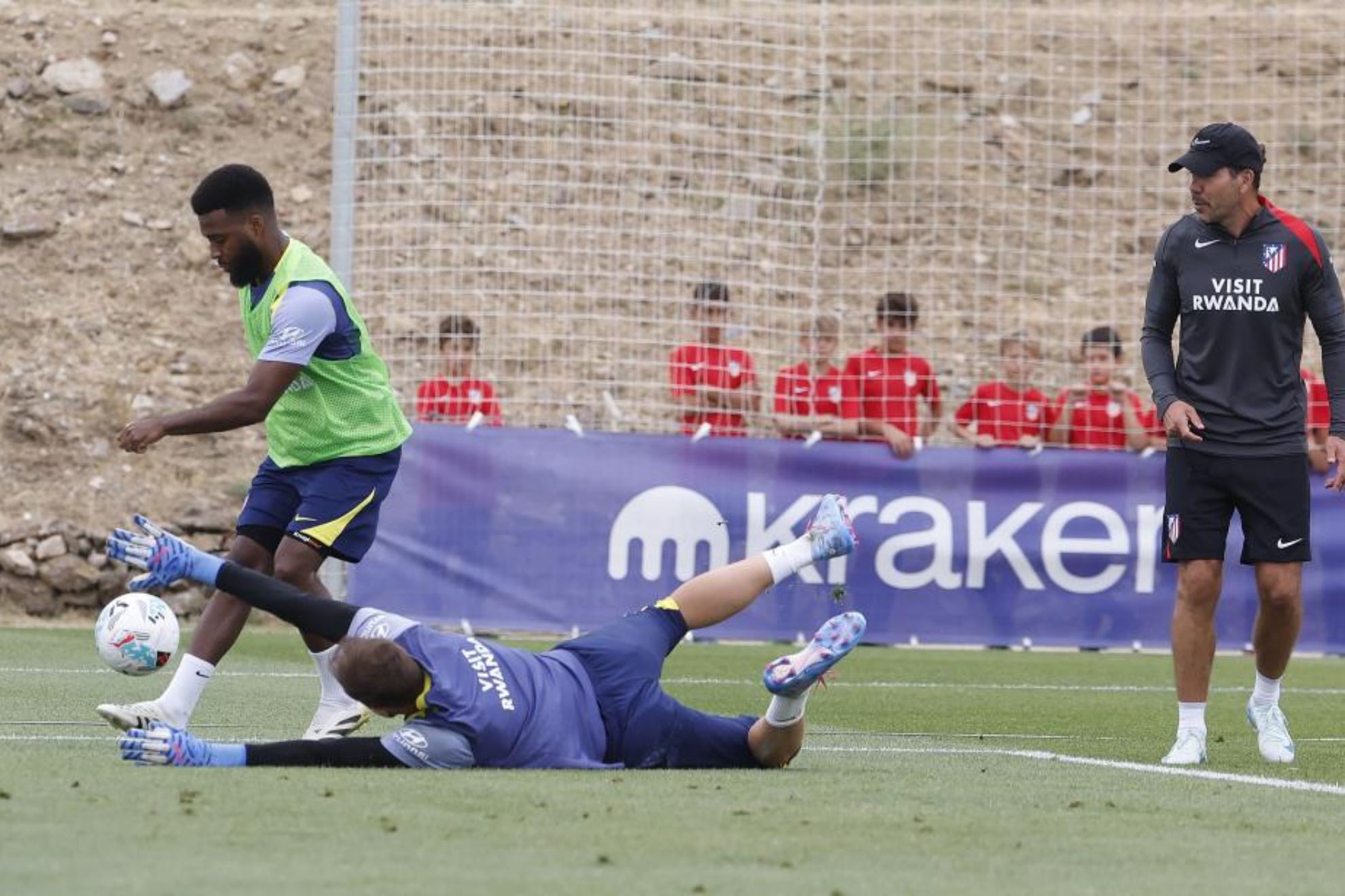 Lemar, en un entrenamiento del Atlético.