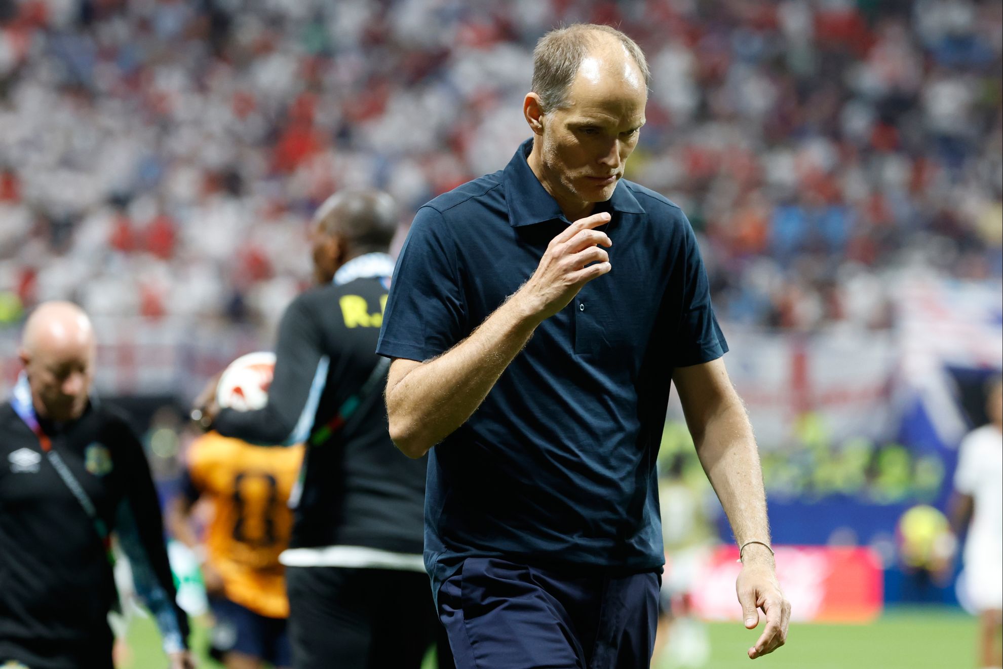 Thomas Tuchel, cabizbajo durante el partido contra RD Congo