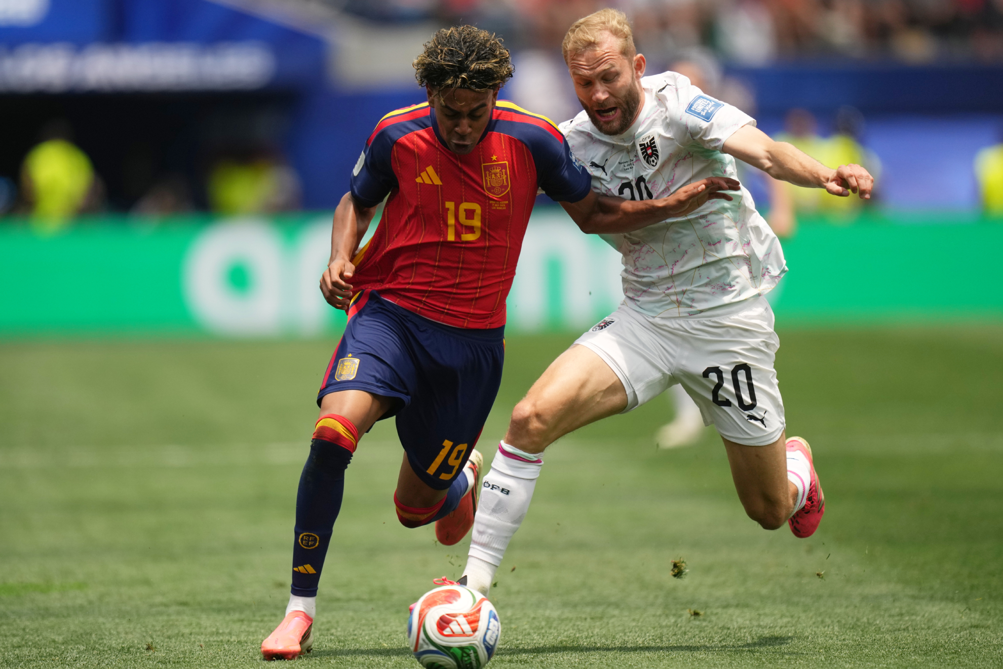 Lamine, en una acción del partido.