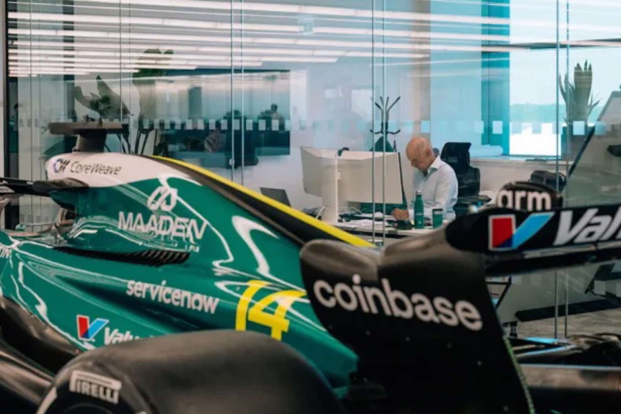 Newey, diseñando en su despacho del Technology campus, en una imagen de archivo. AMR F1