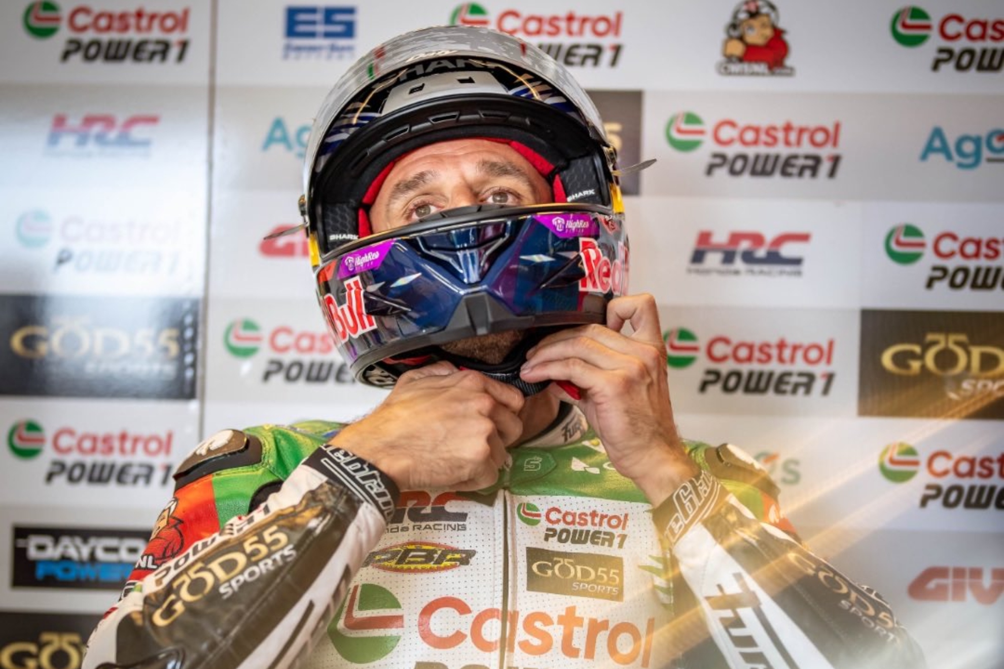 Zarco, en el box del LCR Honda. LCR HONDA