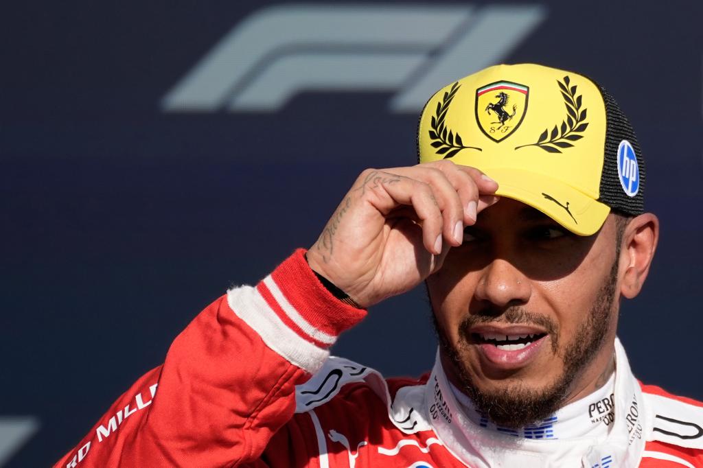 Hamilton, con la gorra especial.