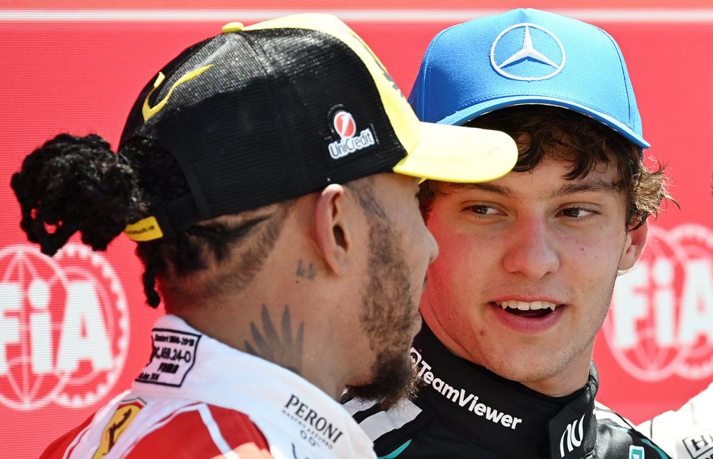 Hamilton y Antonelli, hablando tras el sprint en Silverstone.
