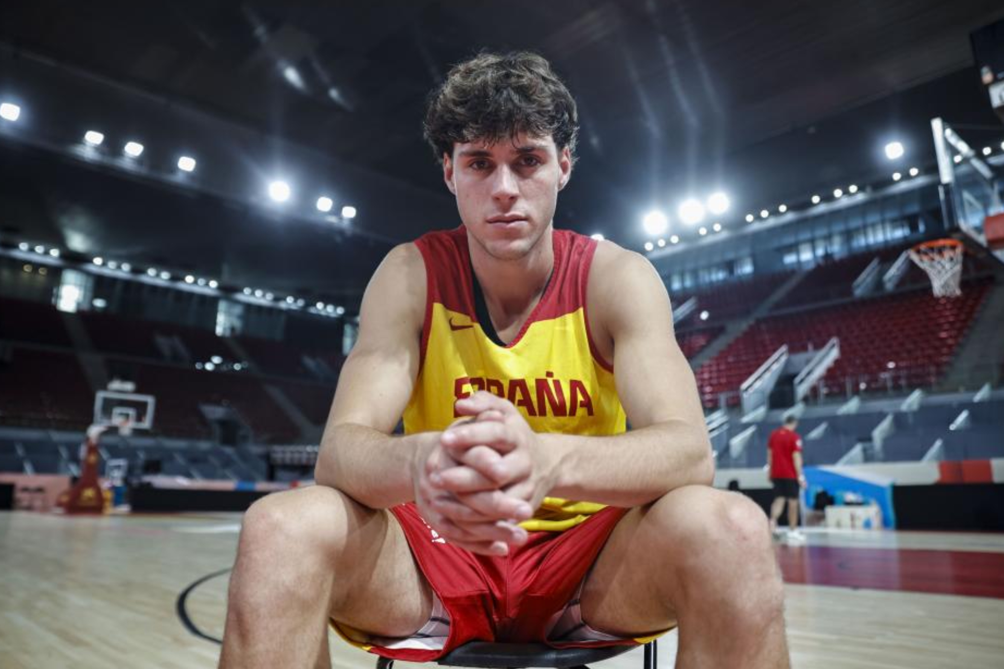 Mario Saint-Supéry posa durante la concentración de la selección española