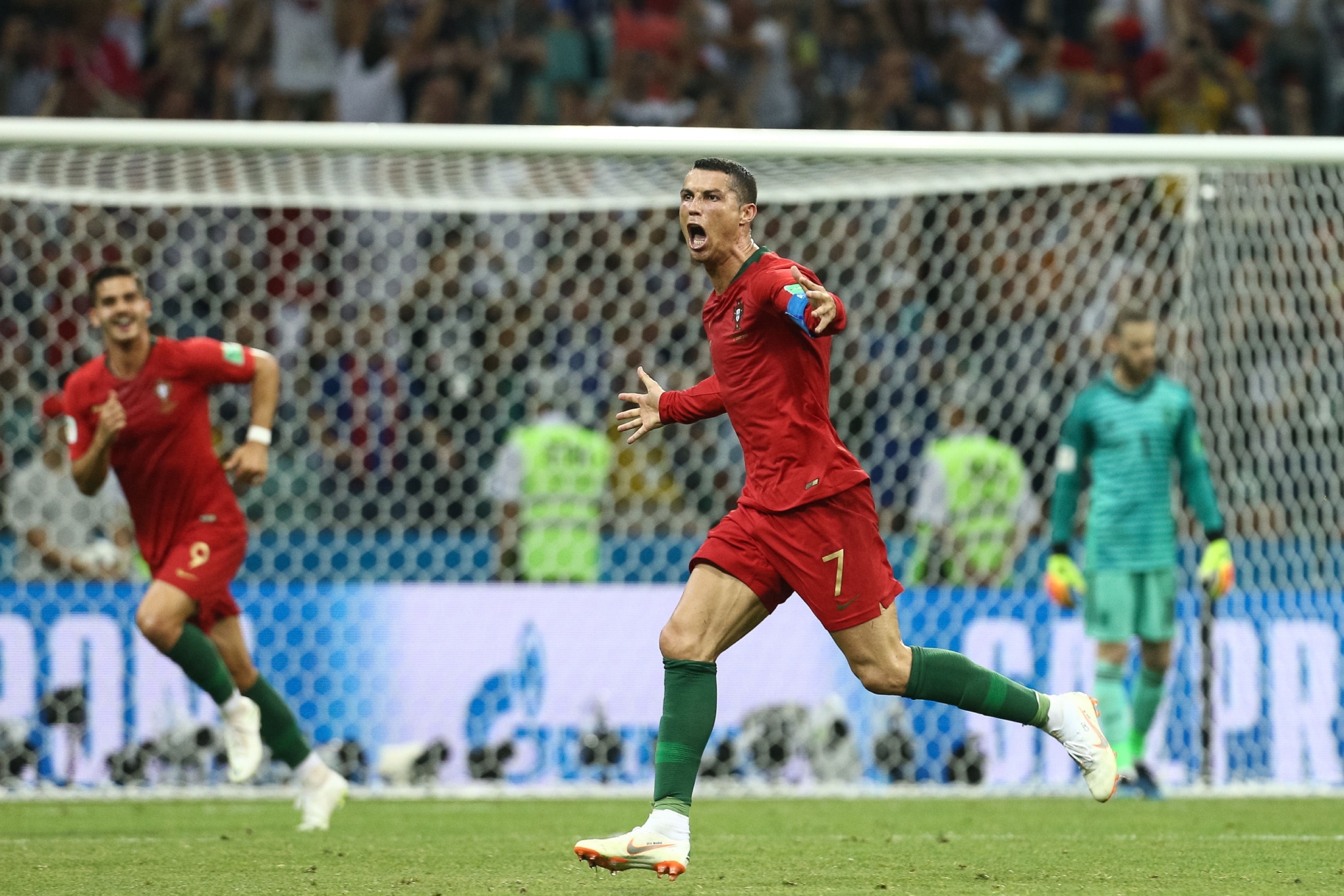 Cristiano celebra uno de sus goles ante España en Rusia 2018.