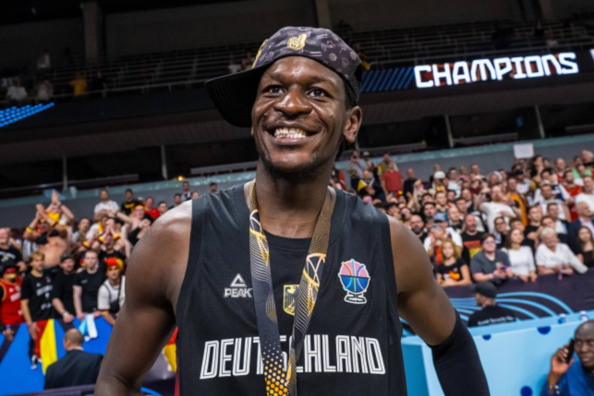 Isaac Bonga, tras ganar el Eurobasket con la selección de Alemania.
