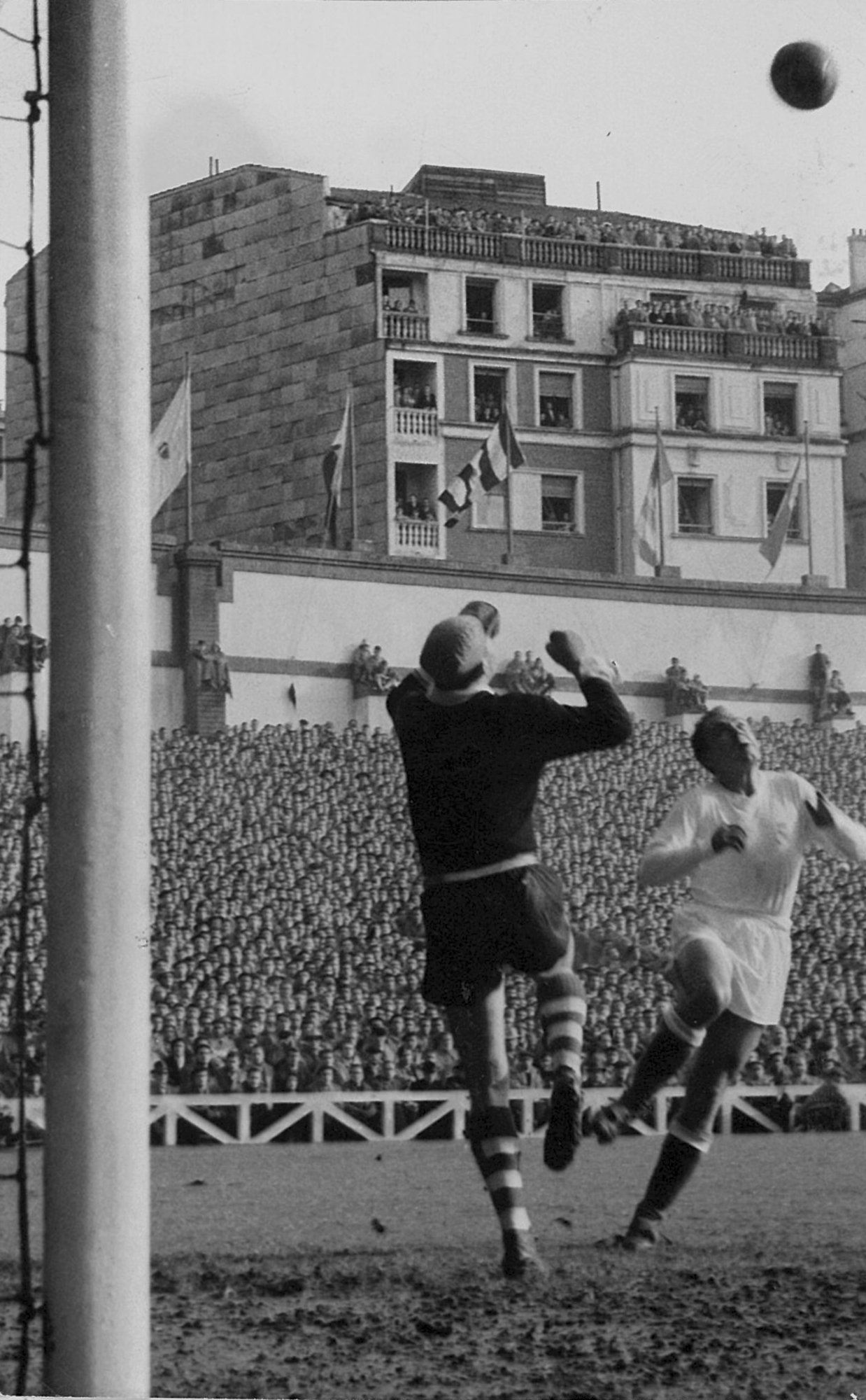 Muere Carmelo Cedrún, legendario portero internacional del Athletic
