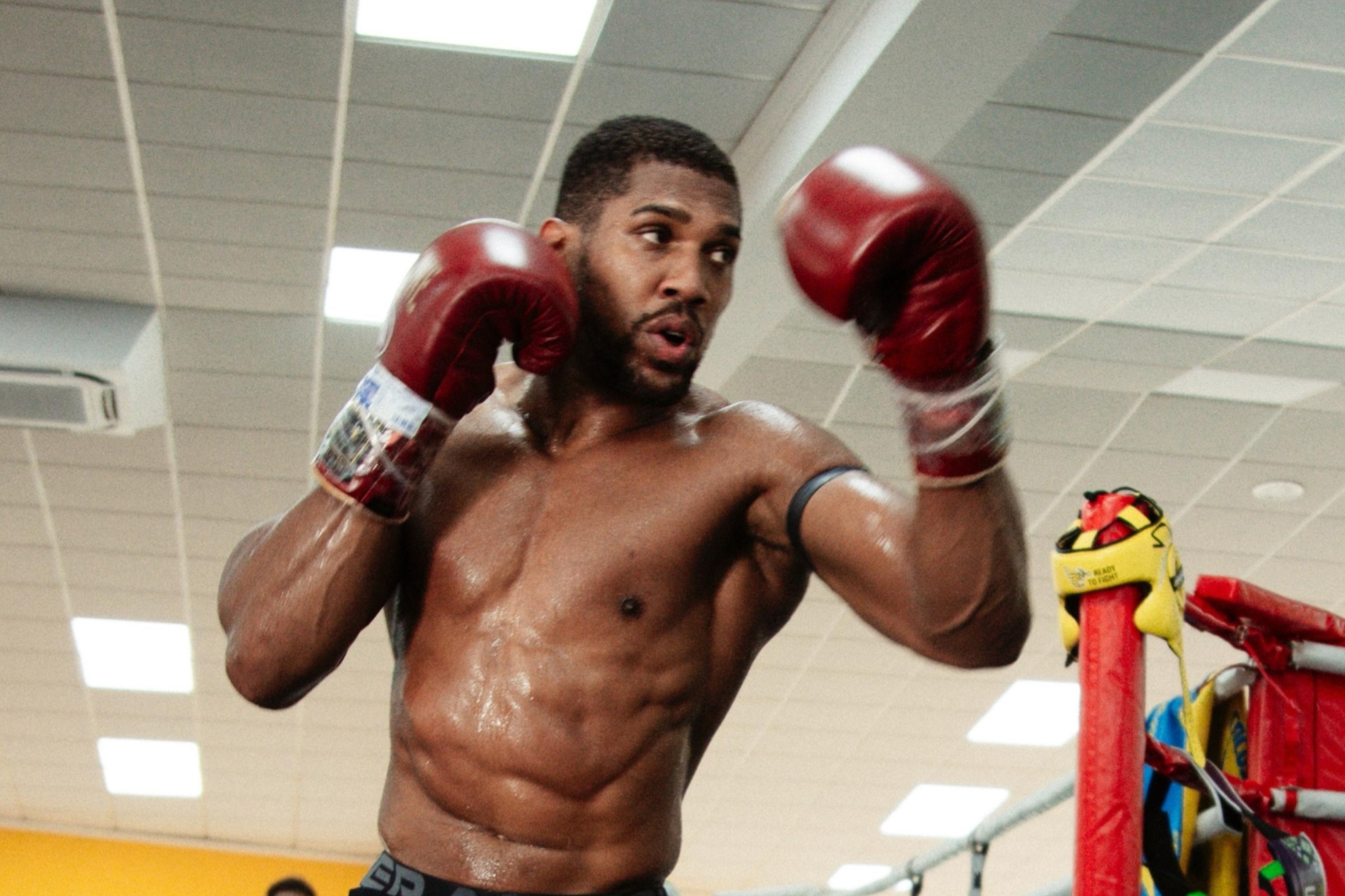 Anthony Joshua entrena en España en la base de Usyk.