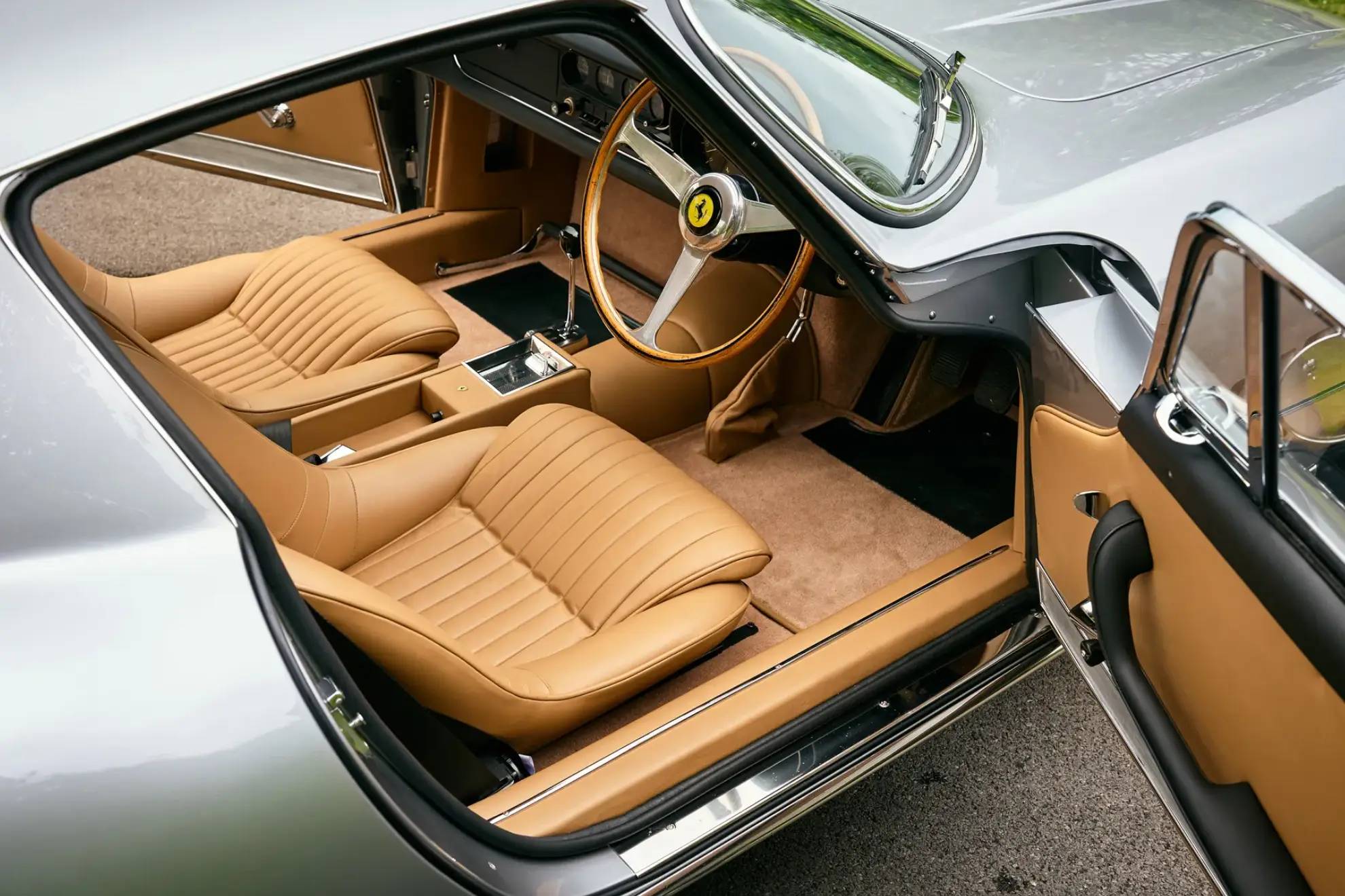 El coche ha sido restaurado al completo.