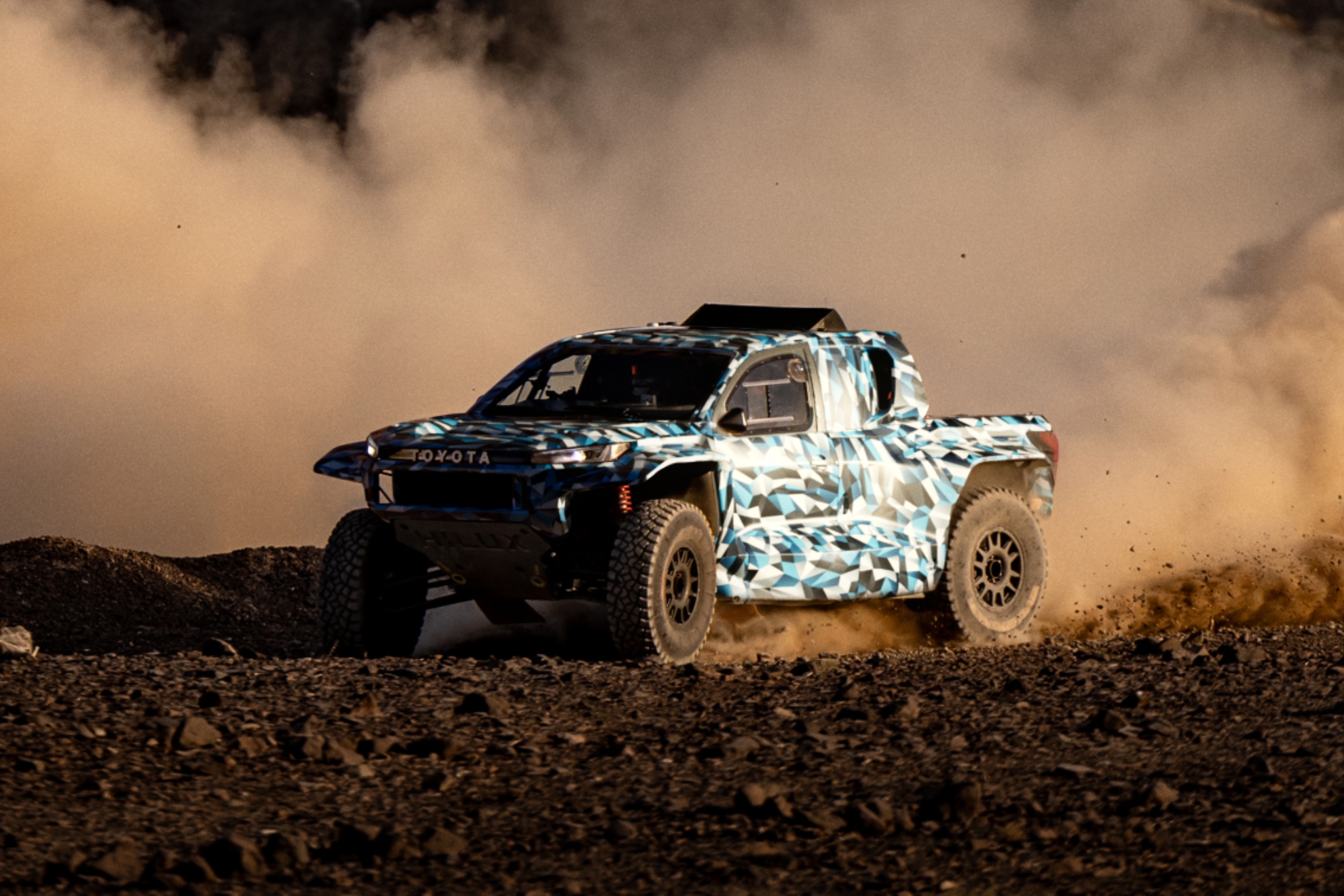 Toyota ha iniciado el desarrollo de un Hilux... de hidrógeno para el Dakar