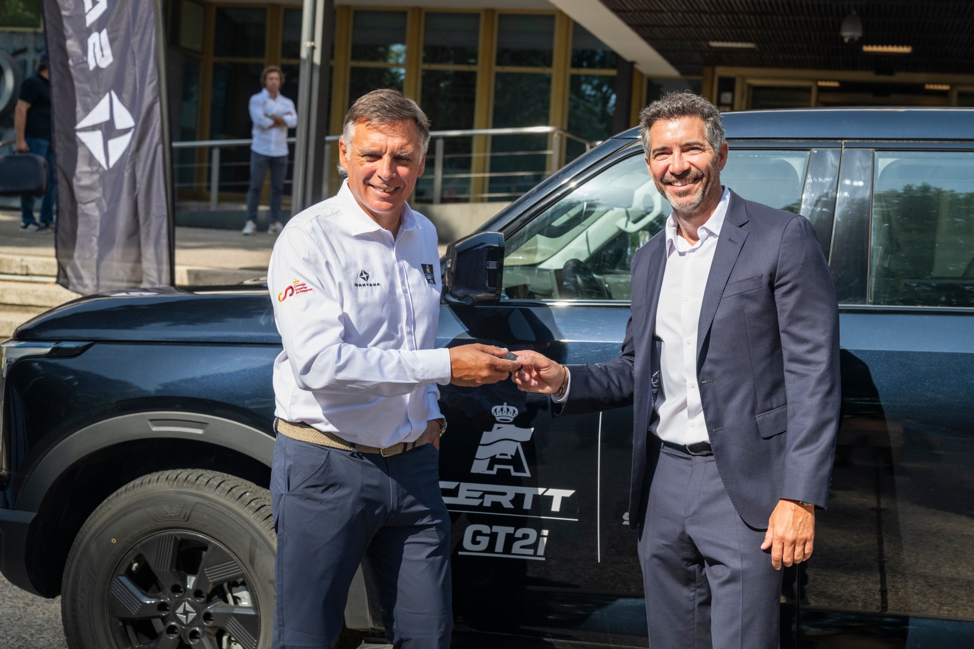 Lucas Cruz y Edu Blanco, CEO de Santana Motors