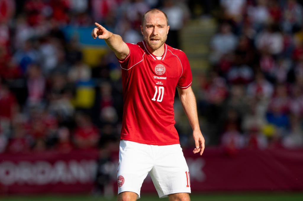 Eriksen, en el partido ante Ucrania en el que se desplomó. LAPRESSE