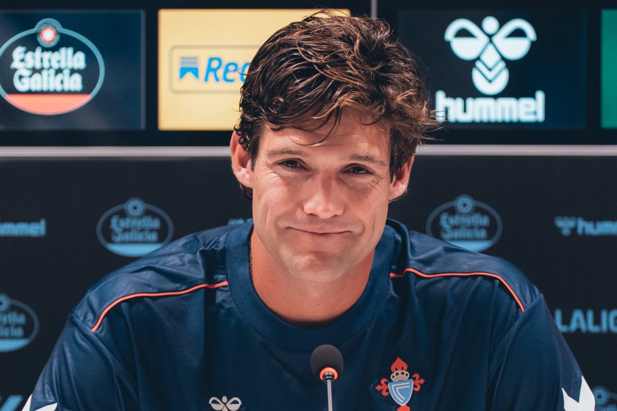 Marcos Alonso, durante su acto de renovación. @RCCelta