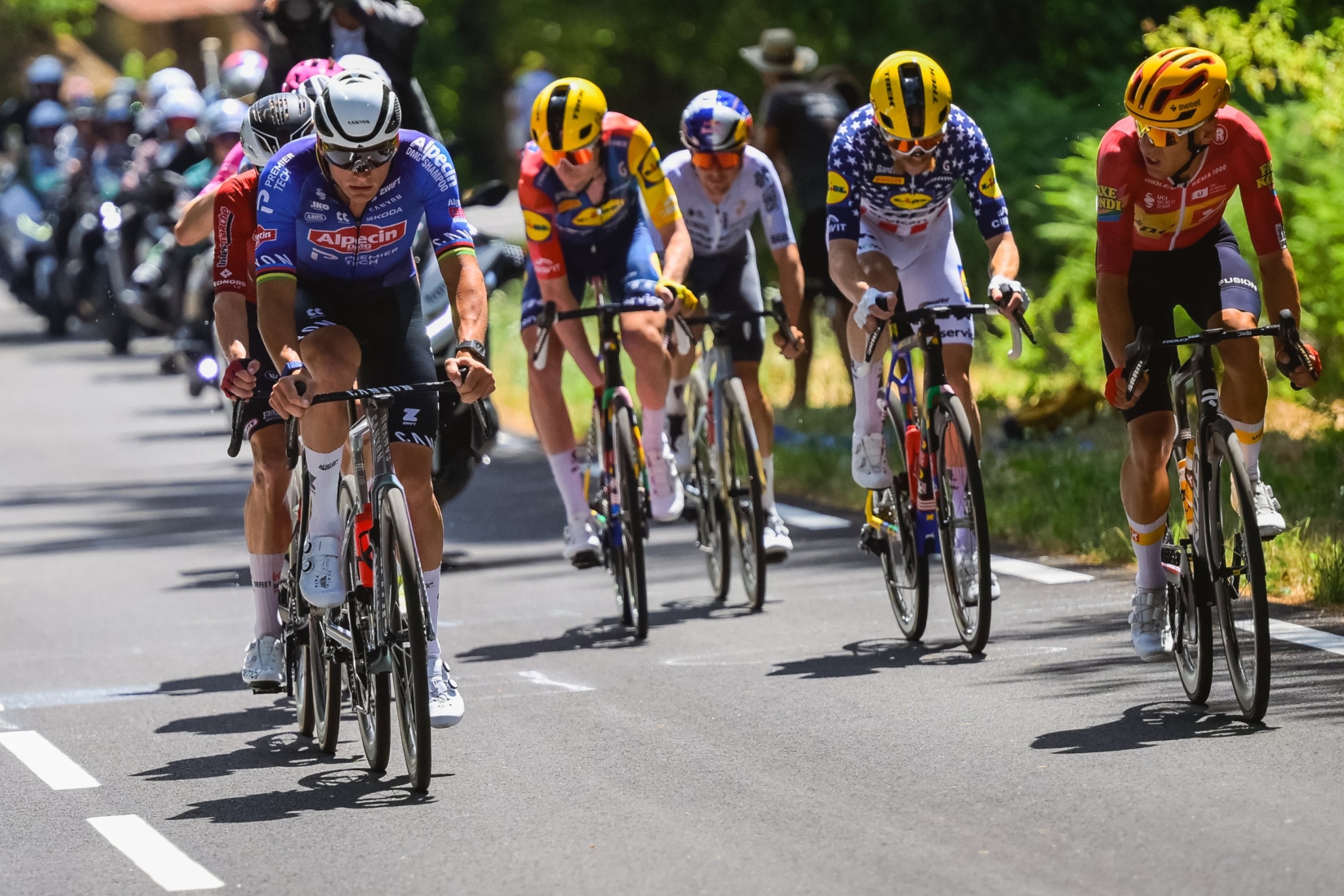 Etapa vibrante en el Tour.
