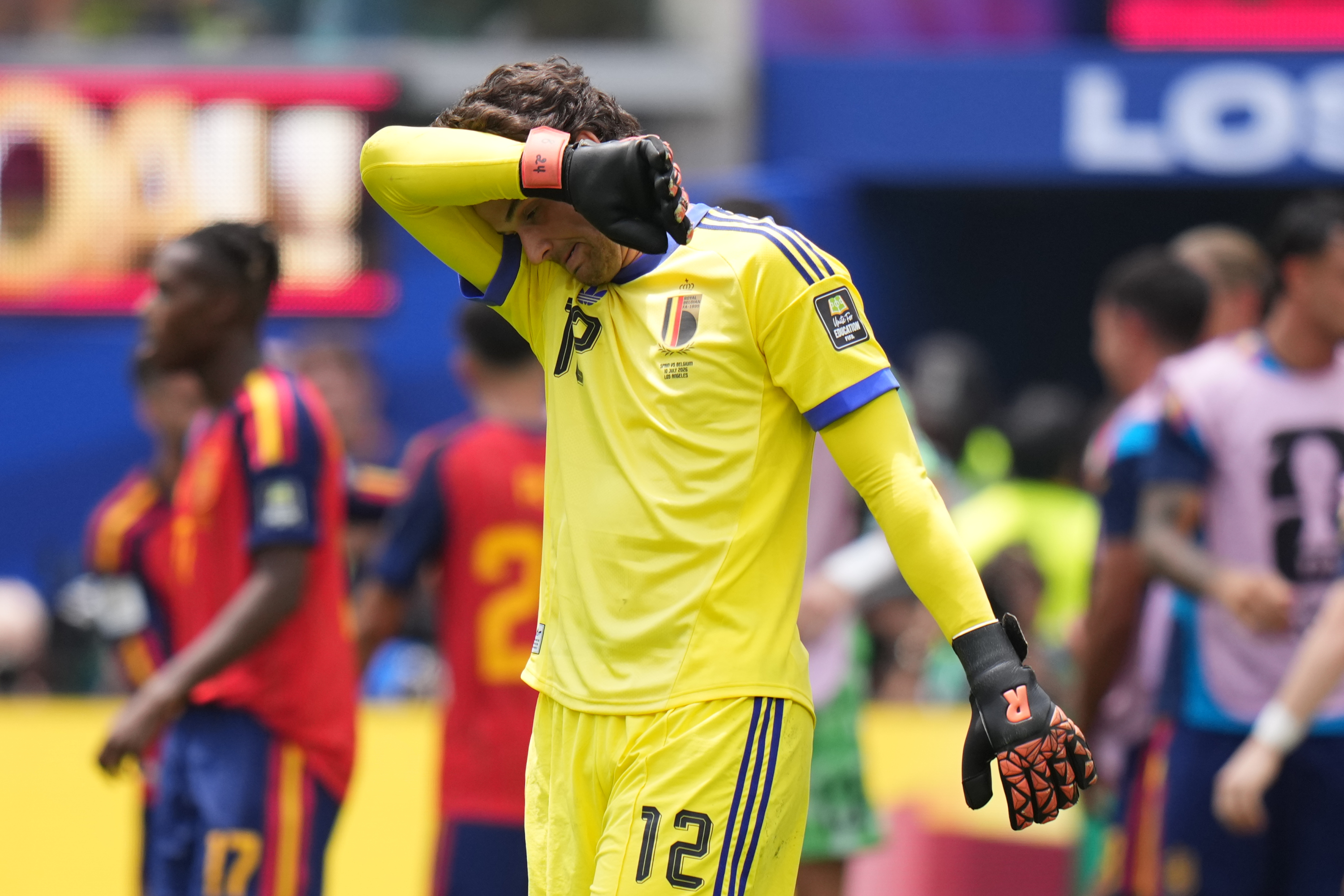 Ibrahimovic, sin piedad contra el "culpable" de que Bélgica perdiese con España: "Deberías avergonzarte"